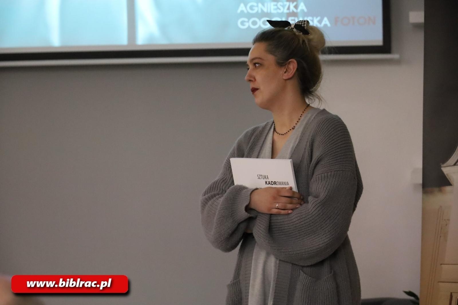 Zdjęcie w galerii na portalu naszwodzislaw.com: 20 lat FOTONU w bibliotece wiadomości z regionu