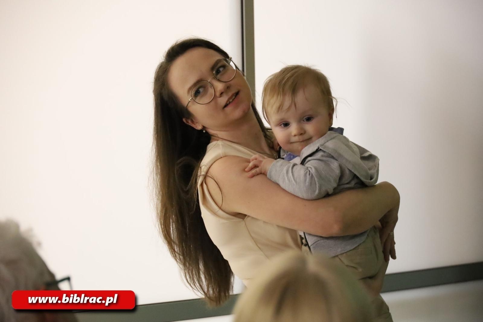 Zdjęcie w galerii na portalu naszwodzislaw.com: 20 lat FOTONU w bibliotece wiadomości z regionu