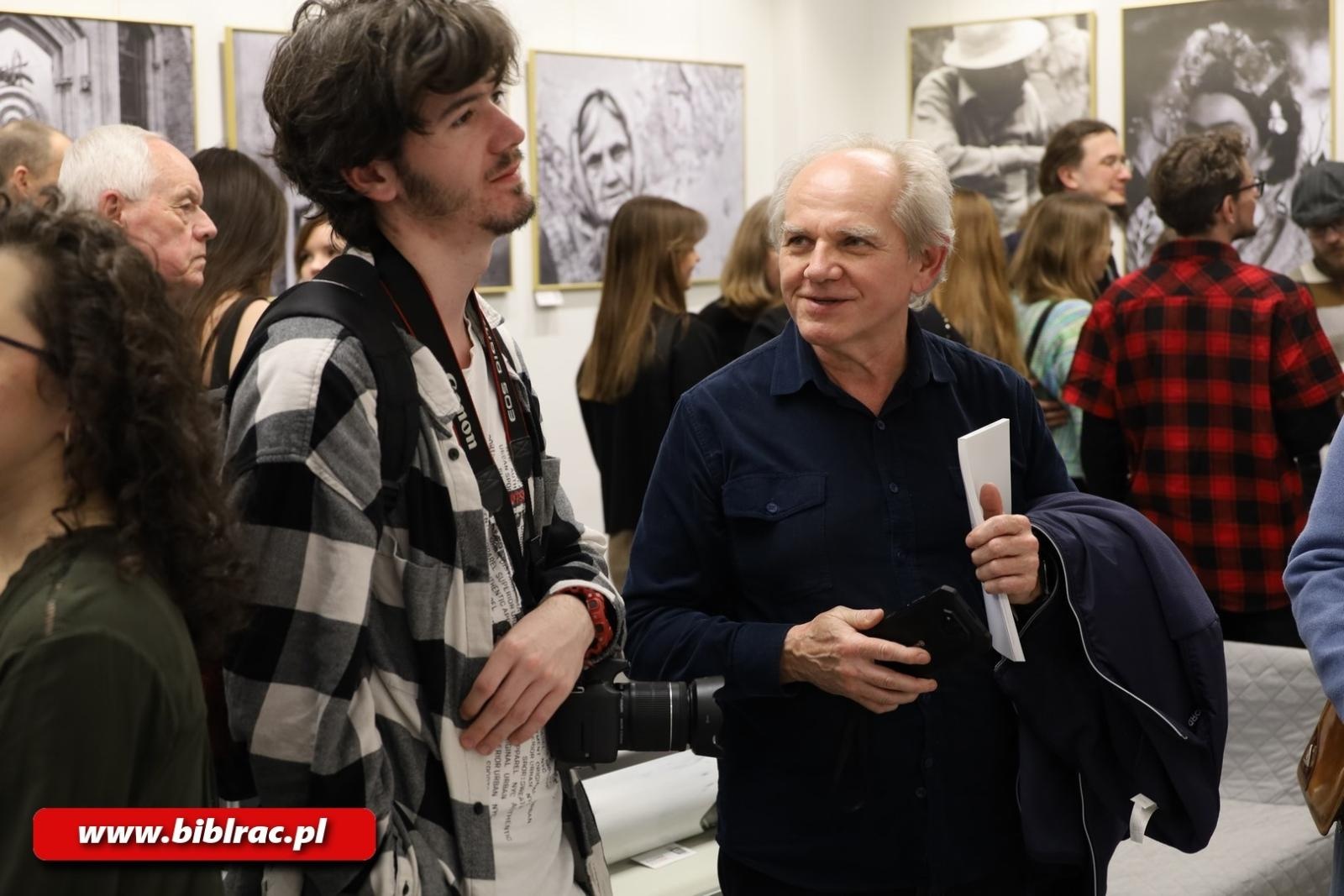 Zdjęcie w galerii na portalu naszwodzislaw.com: 20 lat FOTONU w bibliotece wiadomości z regionu