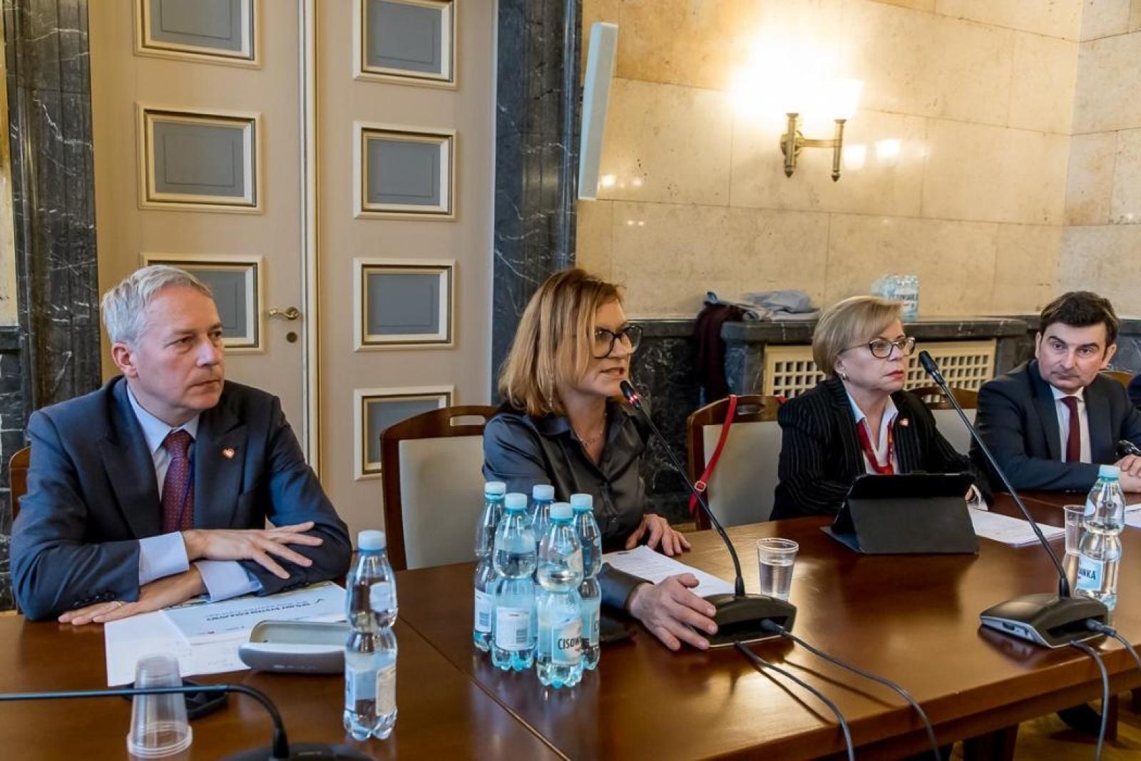 Zdjęcie w galerii na portalu naszwodzislaw.com: Szybkie koleje i CPK. Rybnik i Wodzisław Śląski mają skorzystać na planach rządu wiadomości z regionu