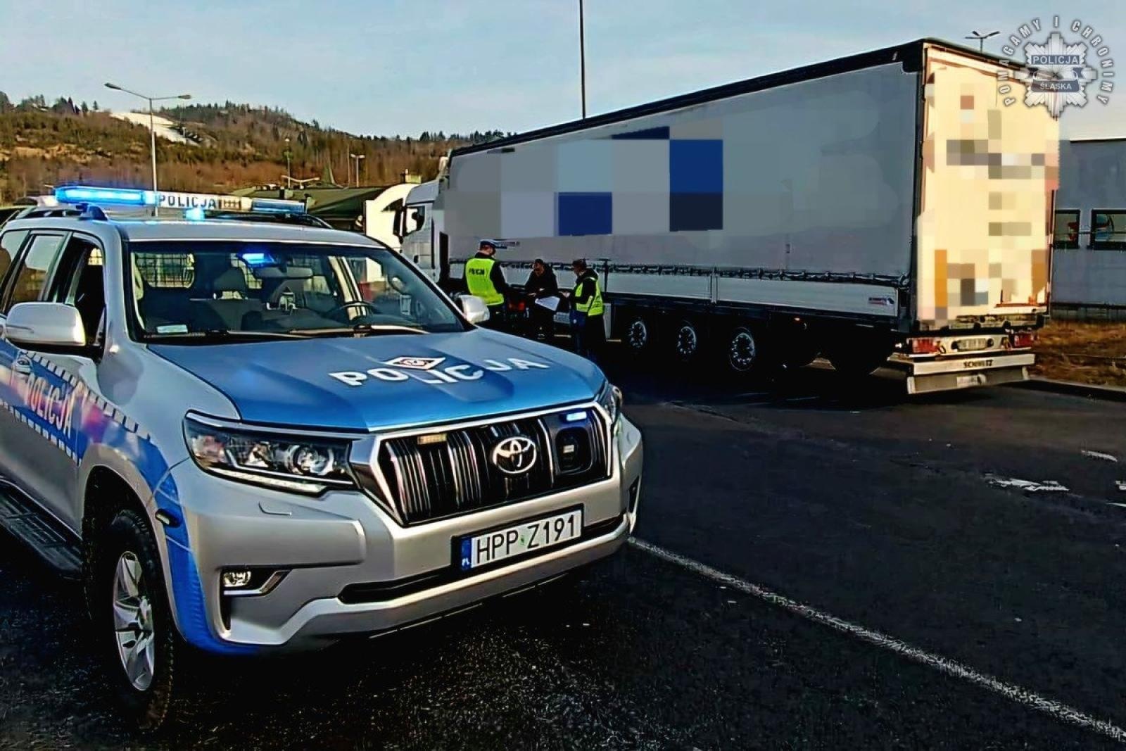 Zdjęcie w galerii na portalu naszwodzislaw.com: Śląska Policja kontroluje pojazdy w związku z epidemią pryszczycy wiadomości z regionu