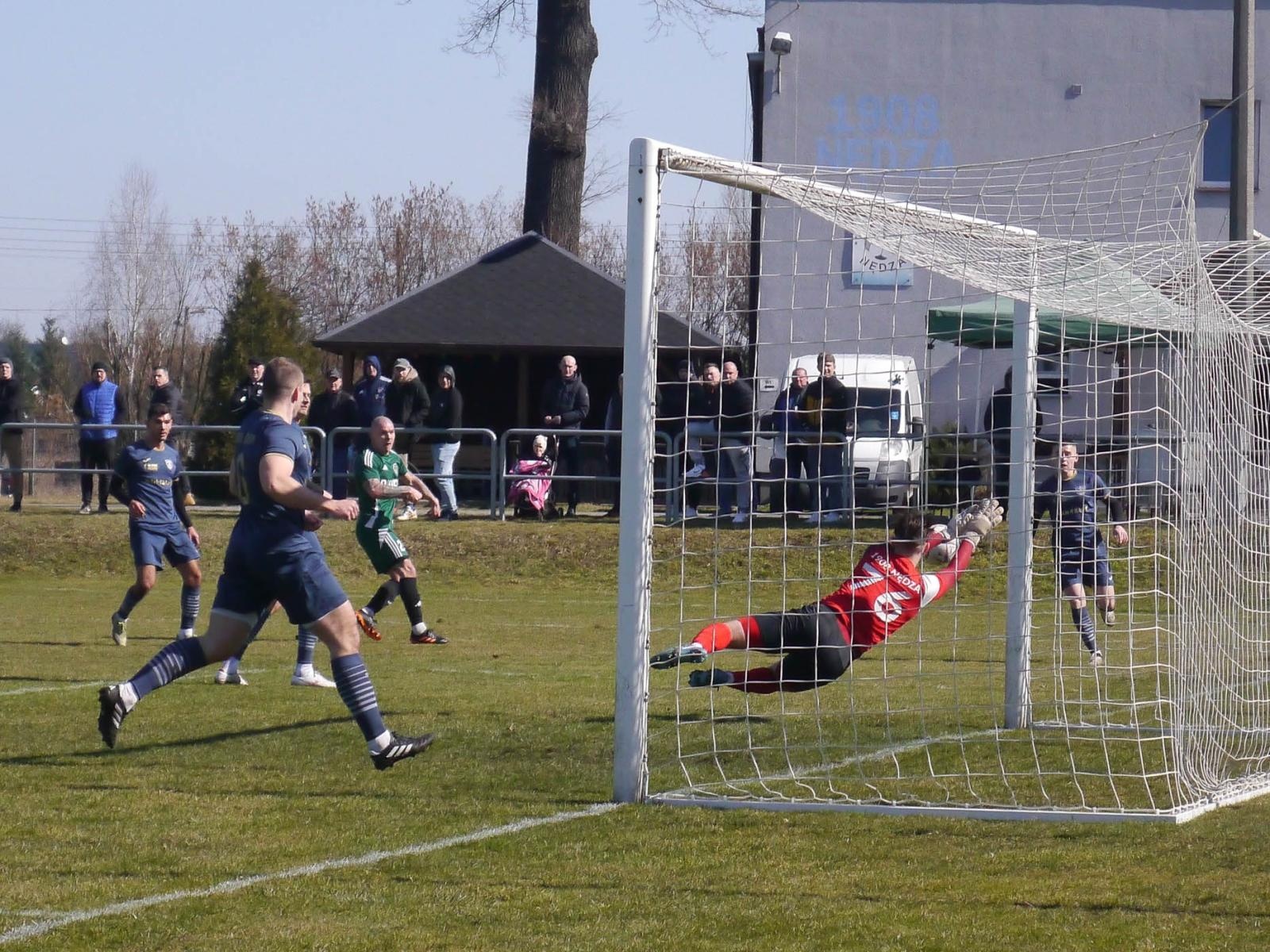 Zdjęcie w galerii na portalu naszwodzislaw.com: Naprzód Syrynia wiosną bez punktów [FOTO] wiadomości z regionu