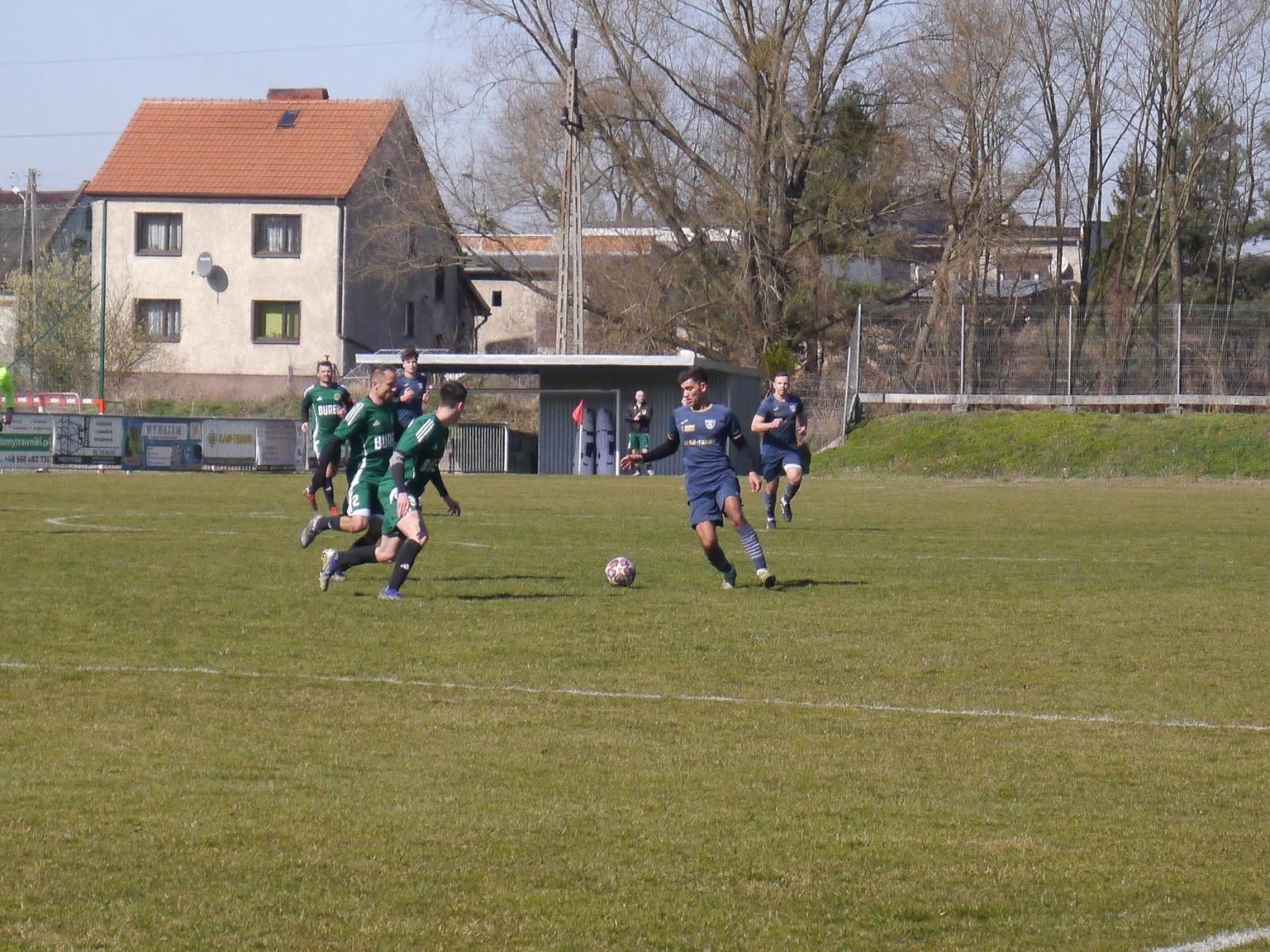 Zdjęcie w galerii na portalu naszwodzislaw.com: Naprzód Syrynia wiosną bez punktów [FOTO] wiadomości z regionu