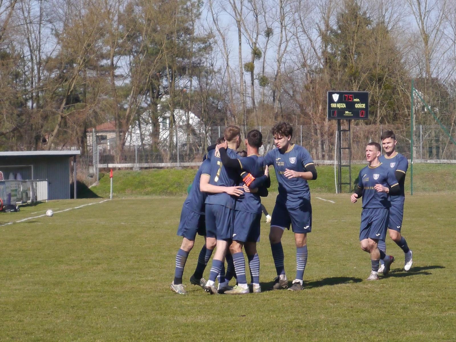 Zdjęcie w galerii na portalu naszwodzislaw.com: Naprzód Syrynia wiosną bez punktów [FOTO] wiadomości z regionu