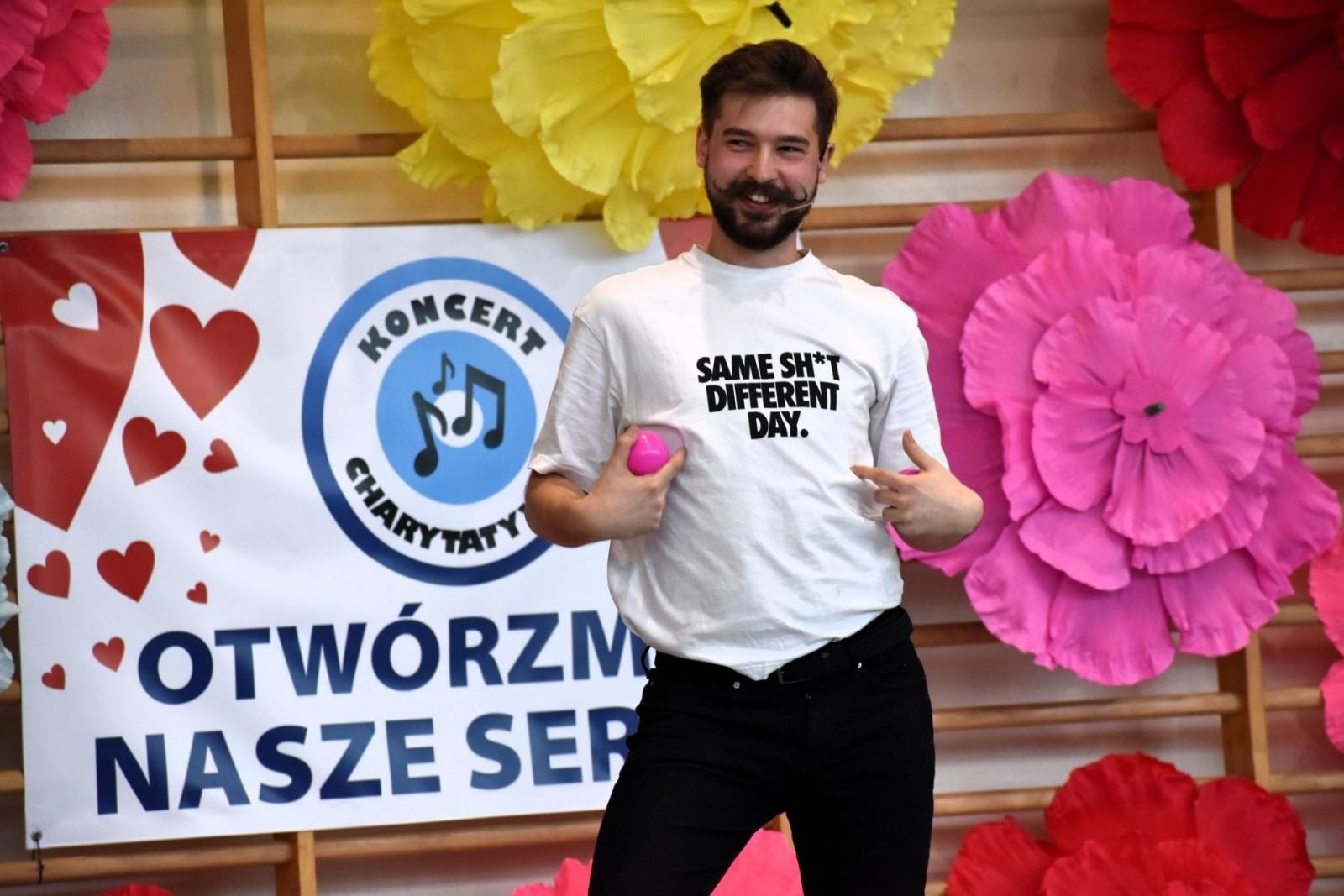 Zdjęcie w galerii na portalu naszwodzislaw.com: XV Koncert Charytatywny w Ekonomiku. Grali dla Nadii wiadomości z regionu