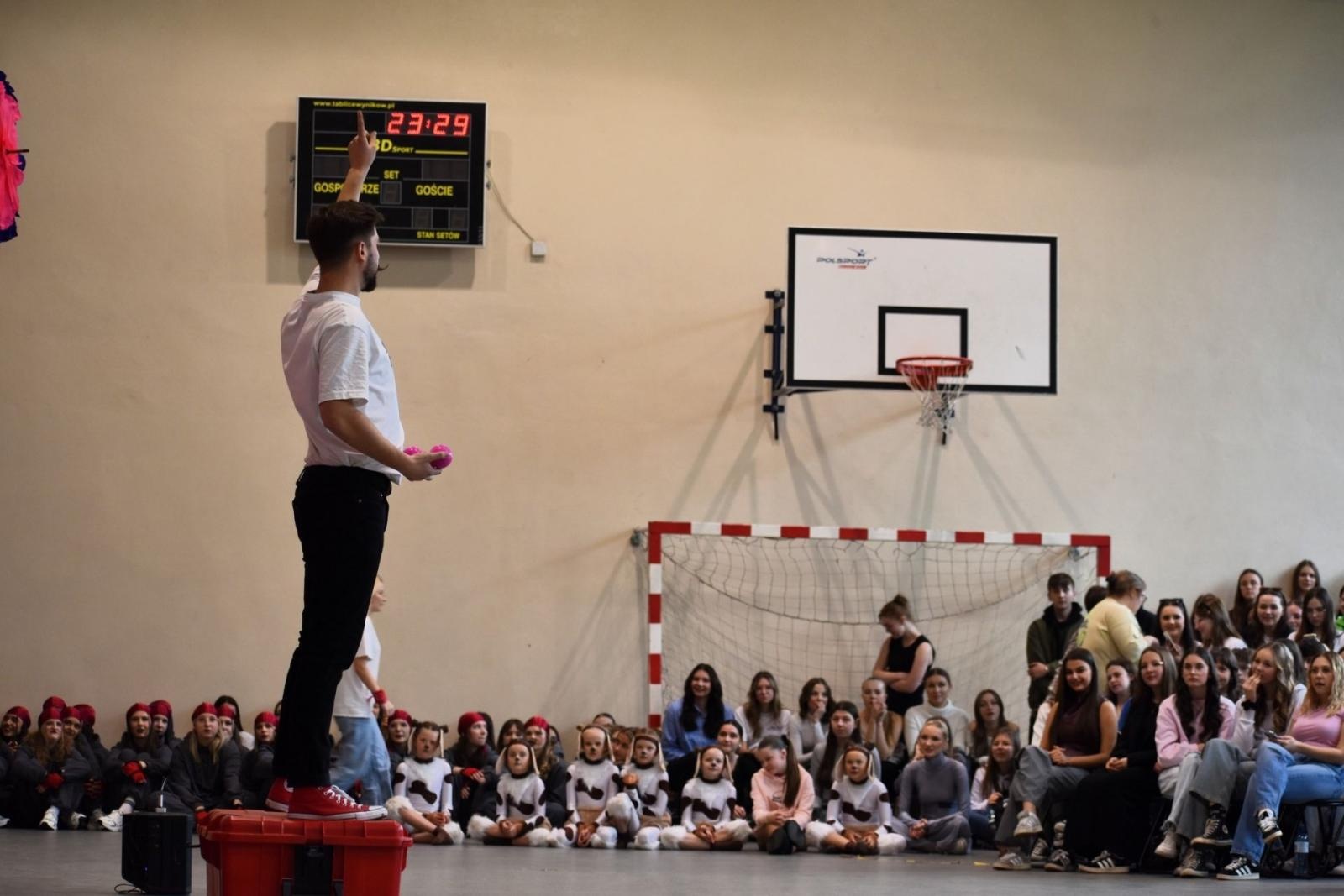 Zdjęcie w galerii na portalu naszwodzislaw.com: XV Koncert Charytatywny w Ekonomiku. Grali dla Nadii wiadomości z regionu