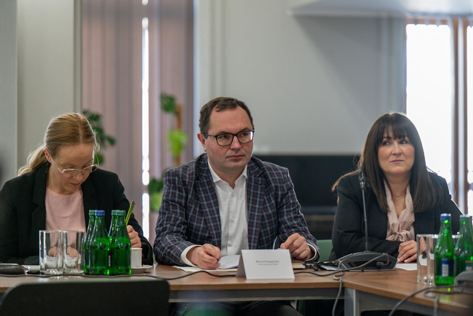 Zdjęcie w galerii na portalu naszwodzislaw.com: Posiedzenie Wojewódzkiej Rady Dialogu Społecznego w Katowicach wiadomości z regionu