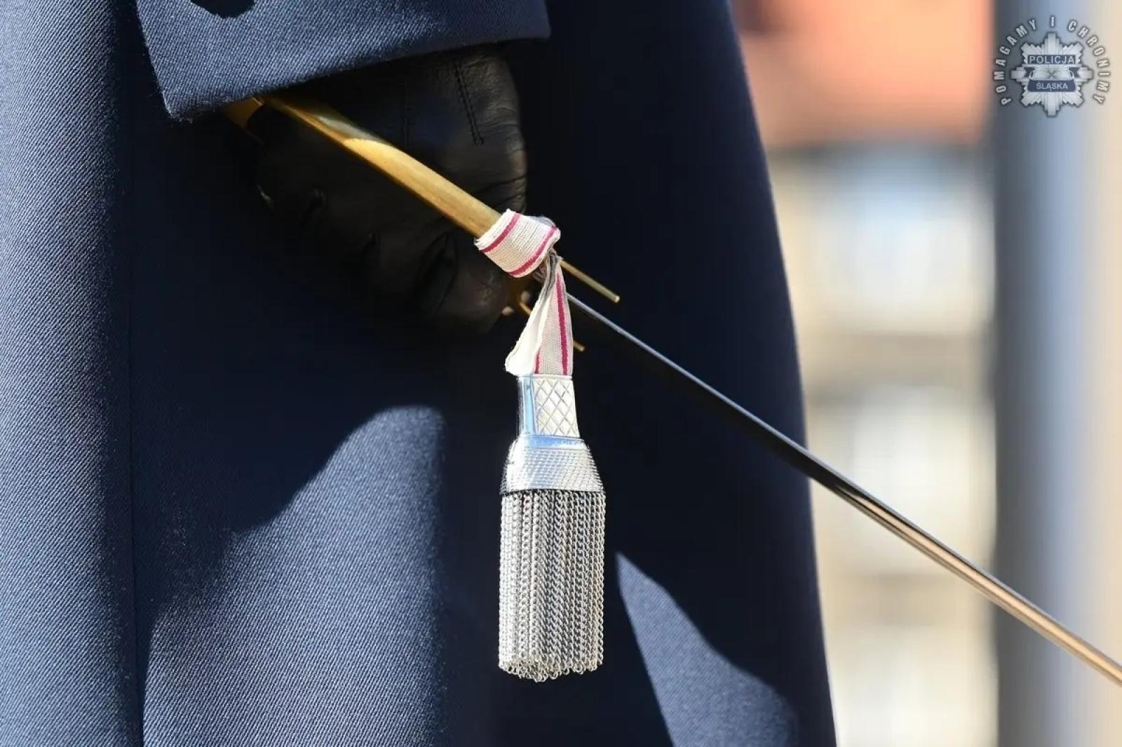 Zdjęcie w galerii na portalu naszwodzislaw.com: Nowi policjanci złożyli rotę ślubowania  wiadomości z regionu