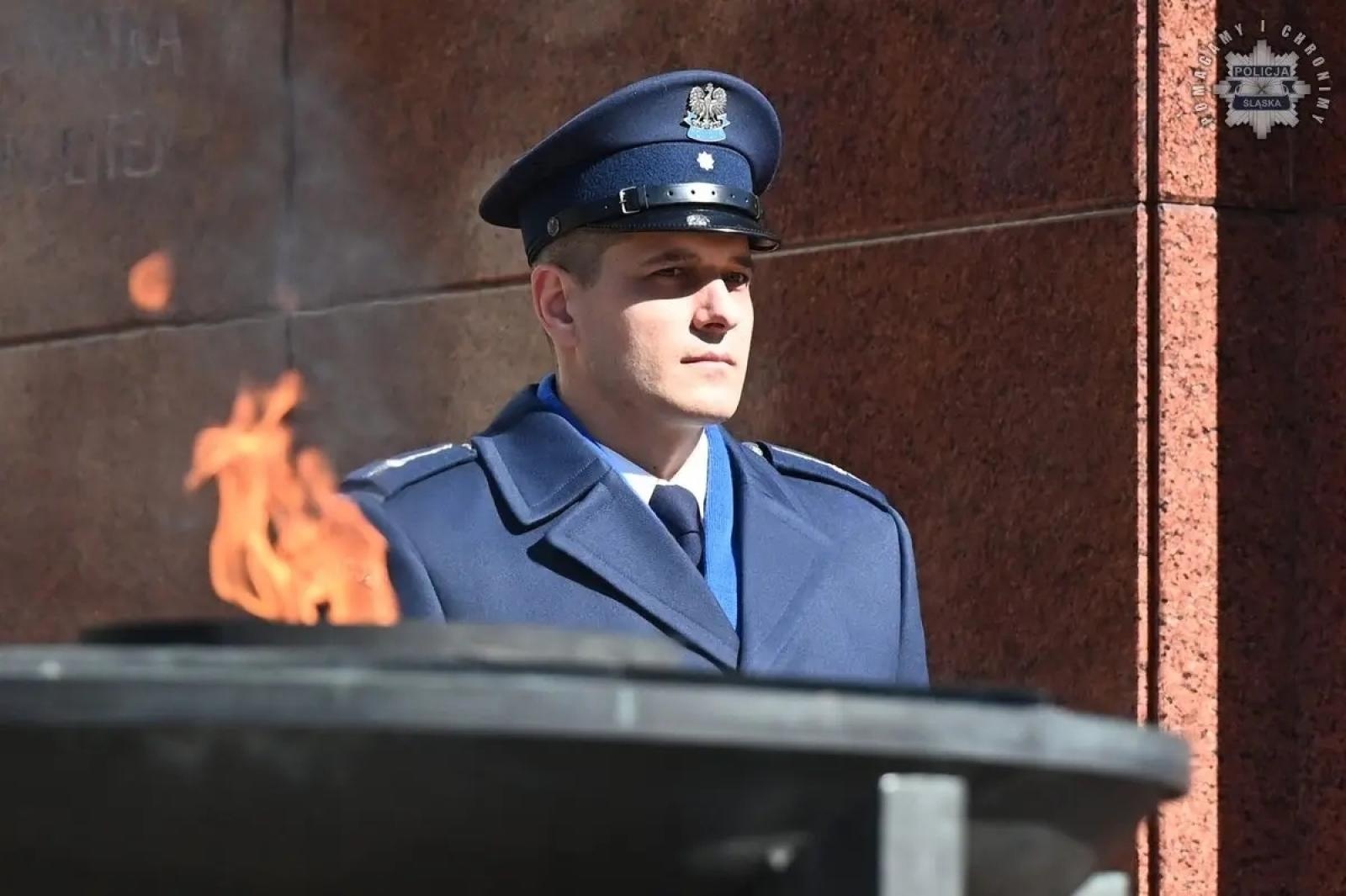 Zdjęcie w galerii na portalu naszwodzislaw.com: Nowi policjanci złożyli rotę ślubowania  wiadomości z regionu