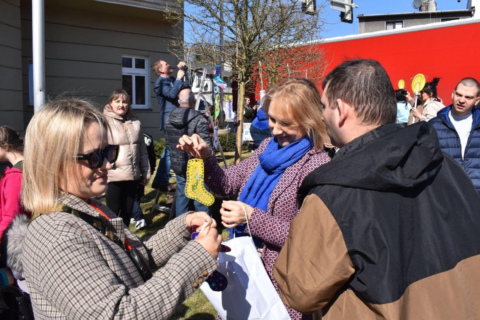 Zdjęcie w galerii na portalu naszwodzislaw.com: Dzień Zespołu Downa w starostwie [FOTO] wiadomości z regionu