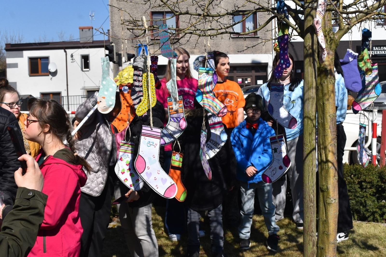 Zdjęcie w galerii na portalu naszwodzislaw.com: Dzień Zespołu Downa w starostwie [FOTO] wiadomości z regionu