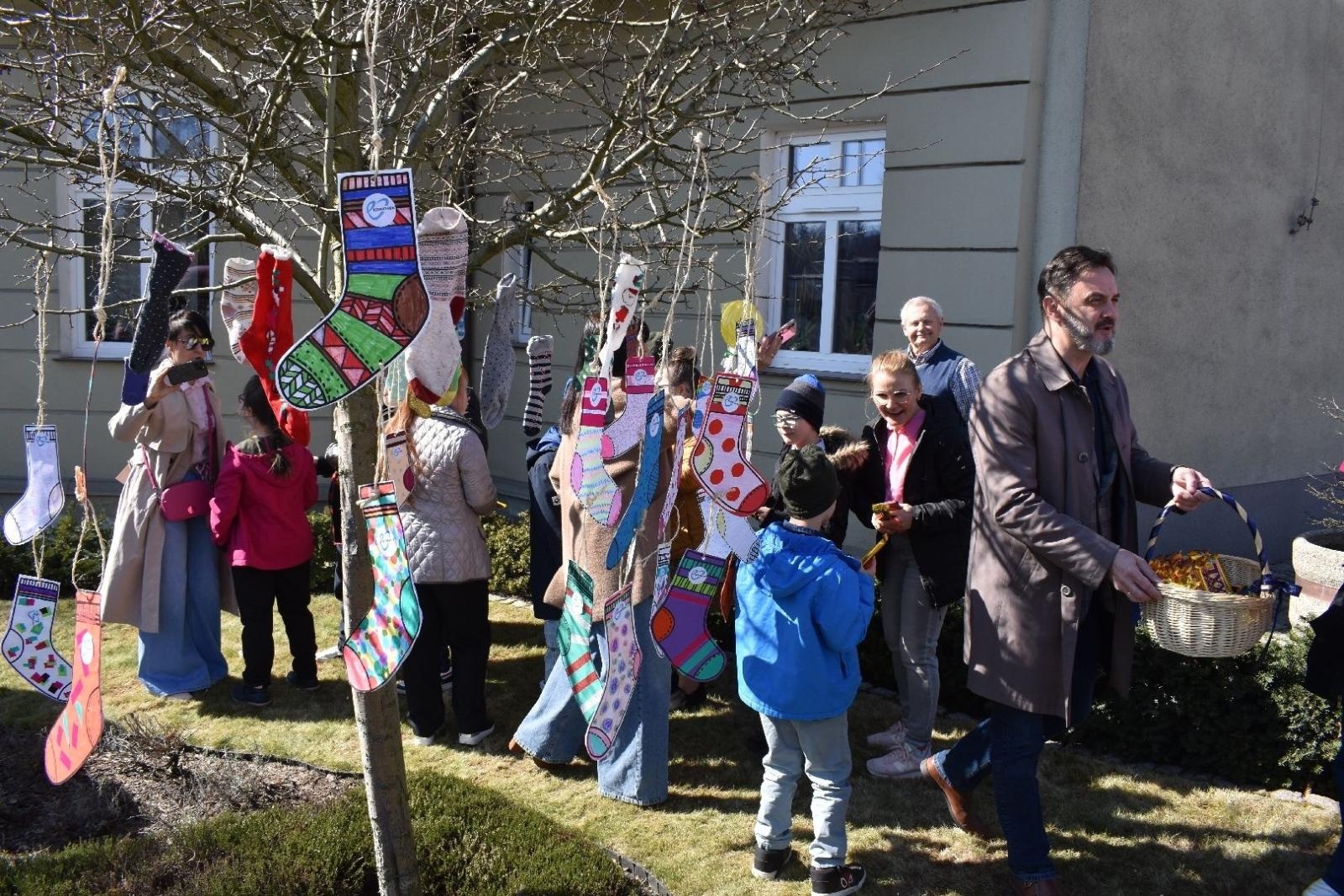 Zdjęcie w galerii na portalu naszwodzislaw.com: Dzień Zespołu Downa w starostwie [FOTO] wiadomości z regionu