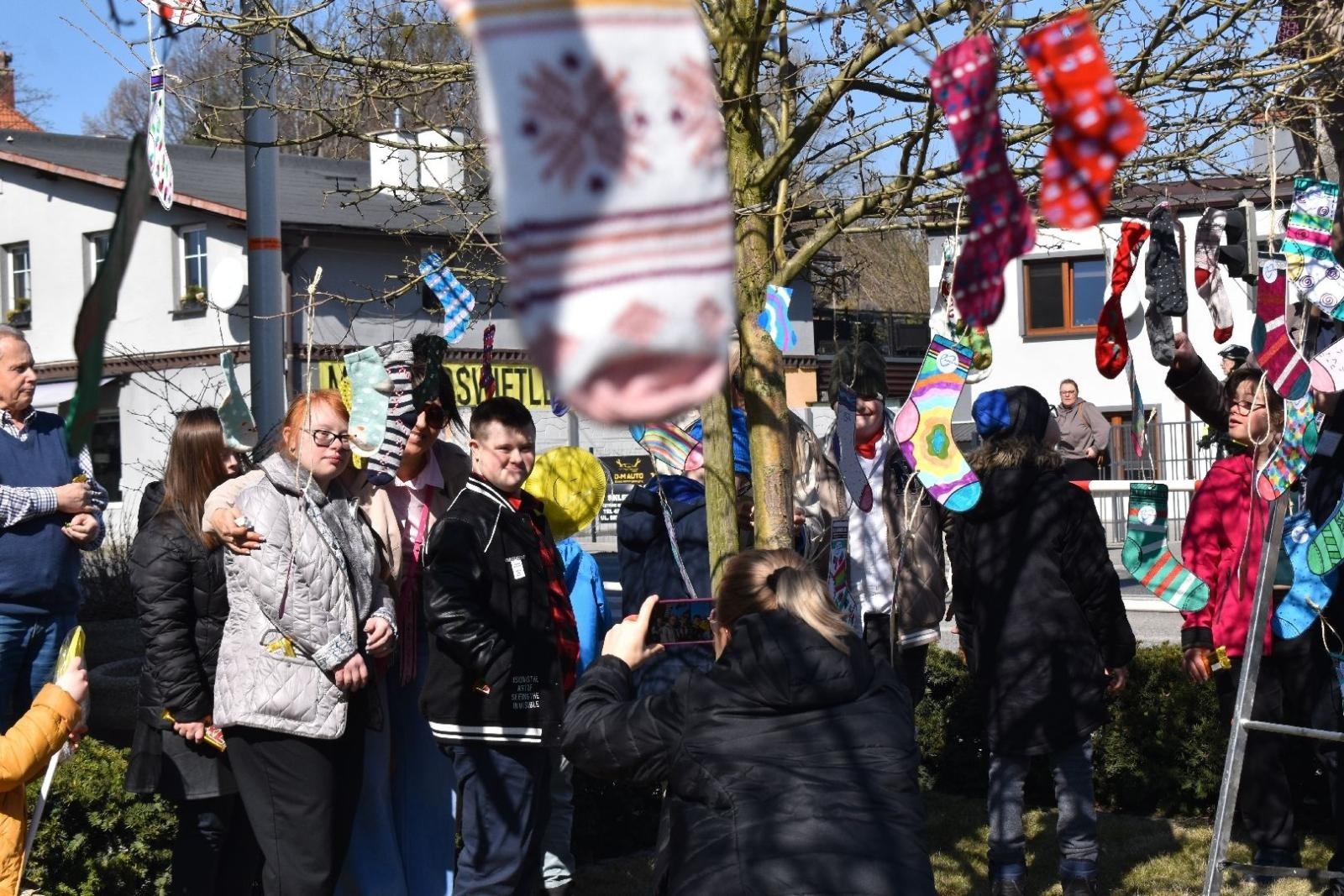 Zdjęcie w galerii na portalu naszwodzislaw.com: Dzień Zespołu Downa w starostwie [FOTO] wiadomości z regionu