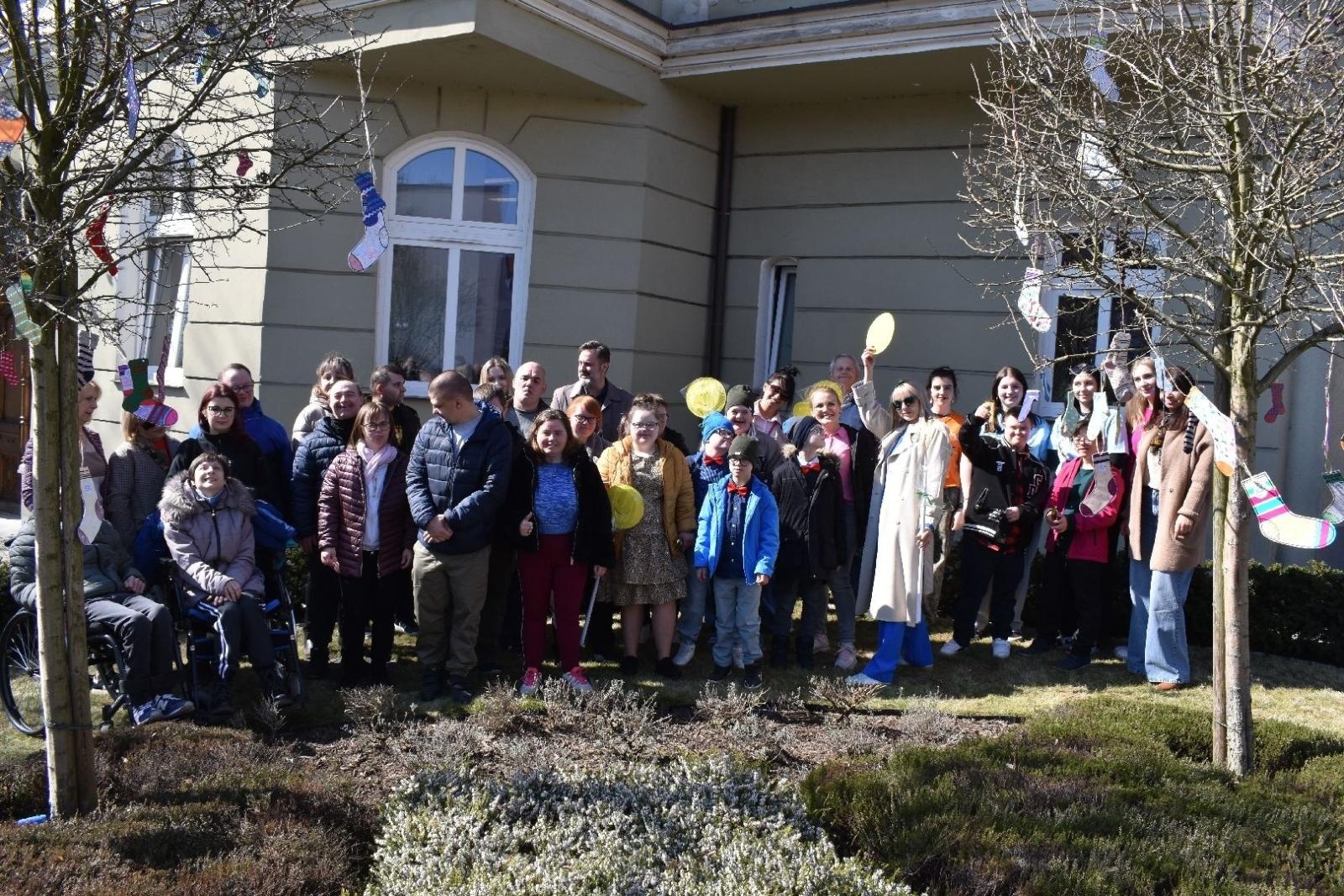Zdjęcie w galerii na portalu naszwodzislaw.com: Dzień Zespołu Downa w starostwie [FOTO] wiadomości z regionu