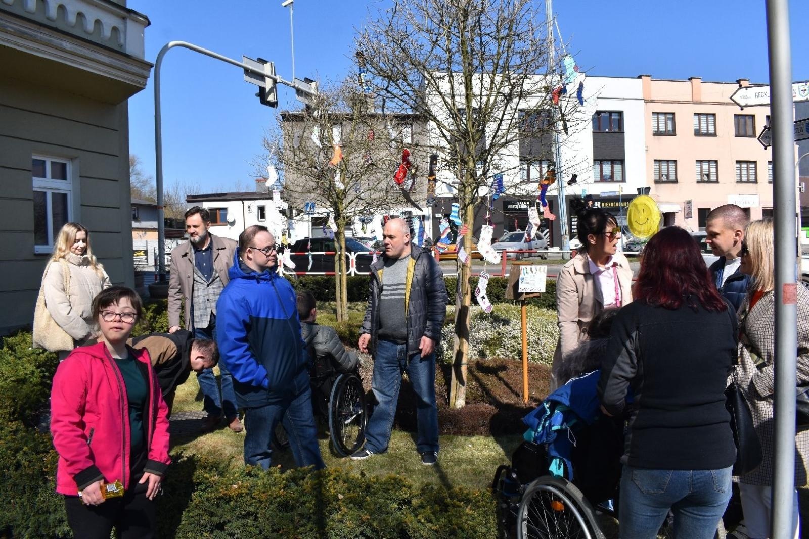 Zdjęcie w galerii na portalu naszwodzislaw.com: Dzień Zespołu Downa w starostwie [FOTO] wiadomości z regionu