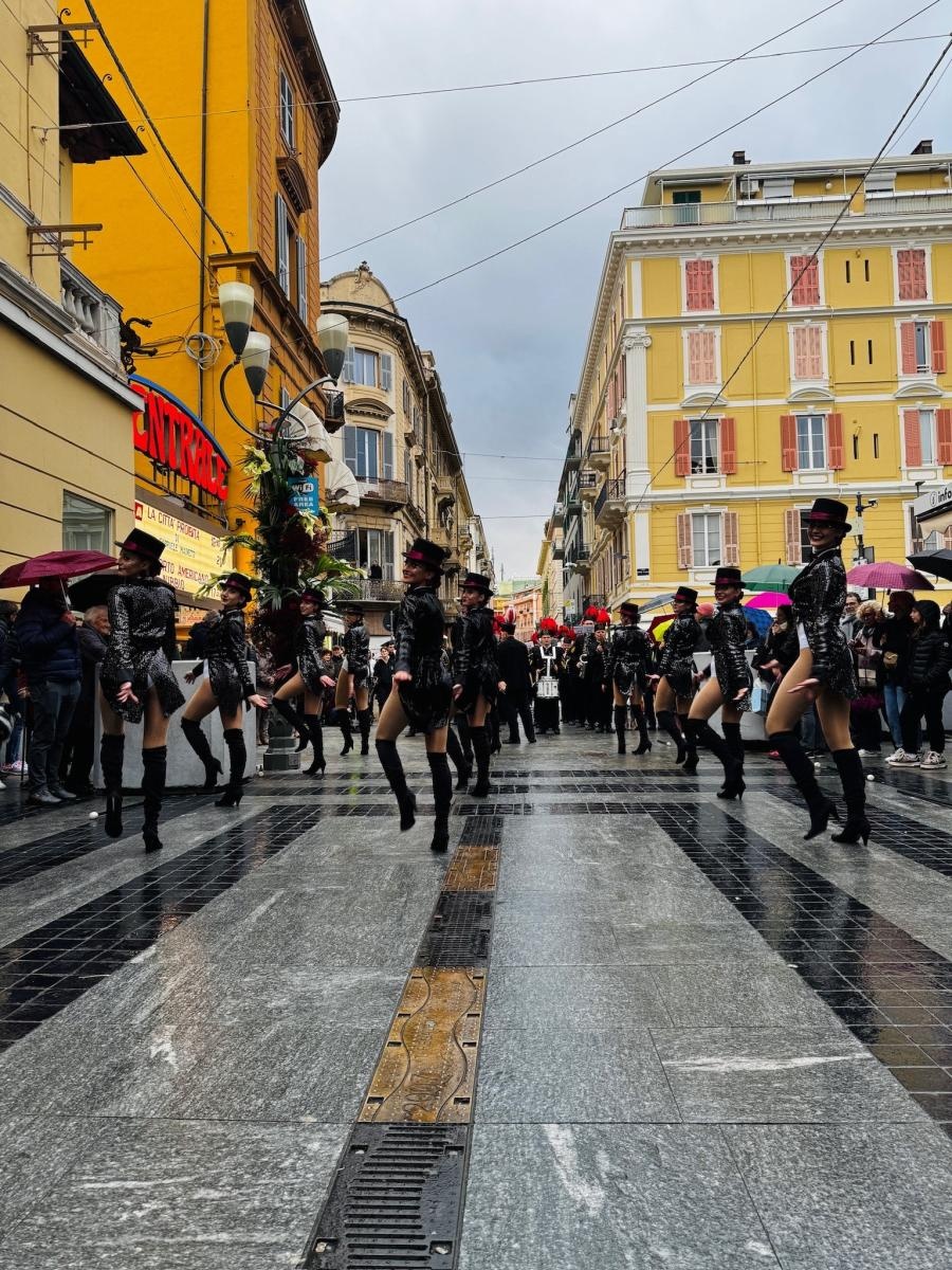 Zdjęcie w galerii na portalu naszwodzislaw.com: Wyjazd zespołu Sukces oraz Orkiestry KWK Rydułtowy do Włoskiej miejscowości San Remo na Festiwal Kwiatów Festiwal Di Flore wiadomości z regionu