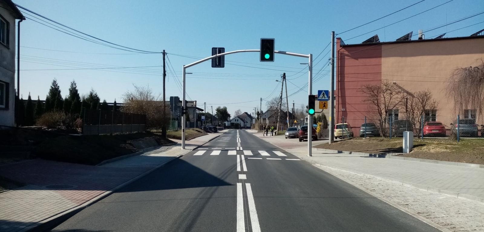 Zdjęcie w galerii na portalu naszwodzislaw.com: Kolejny etap przebudowy ul. 1 Maja w Gołkowicach zakończony wiadomości z regionu