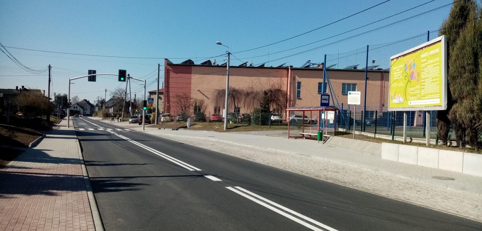 Zdjęcie w galerii na portalu naszwodzislaw.com: Kolejny etap przebudowy ul. 1 Maja w Gołkowicach zakończony wiadomości z regionu