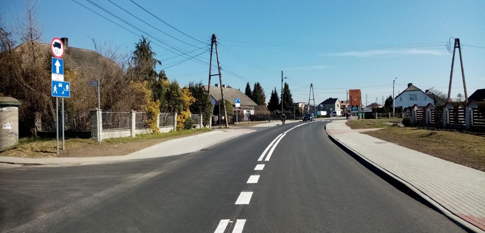 Zdjęcie w galerii na portalu naszwodzislaw.com: Kolejny etap przebudowy ul. 1 Maja w Gołkowicach zakończony wiadomości z regionu