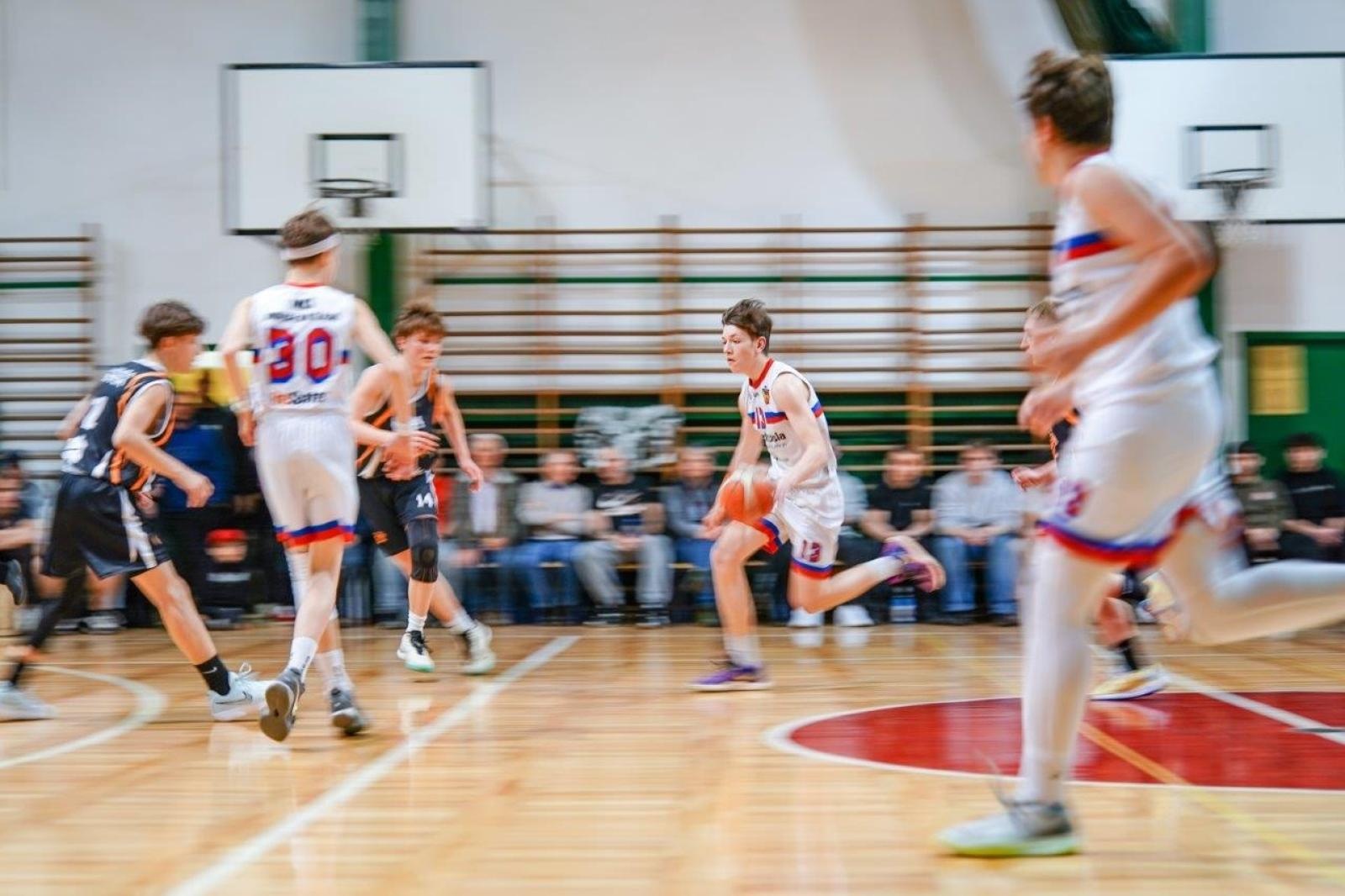 Zdjęcie w galerii na portalu naszwodzislaw.com: Koszykarze MKS Wodzisław Śląski powalczą o brązowy medal wiadomości z regionu