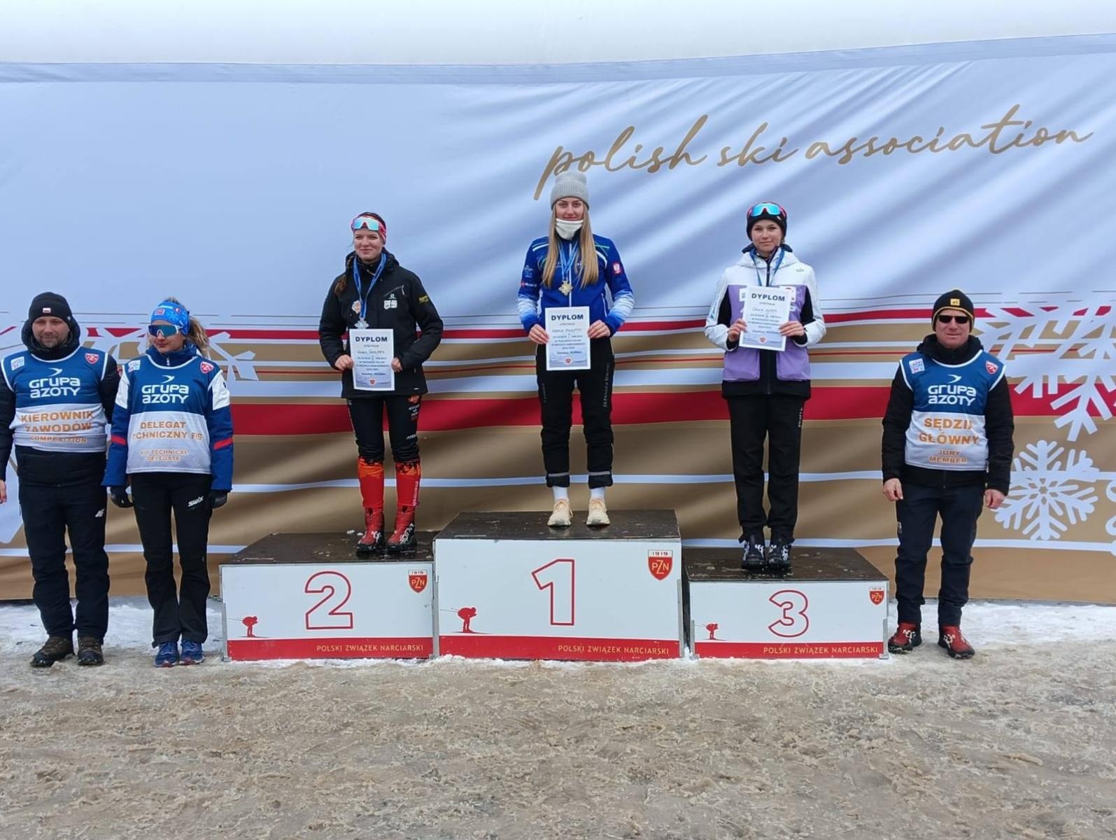 Zdjęcie w galerii na portalu naszwodzislaw.com: Oliwia Witek na podium międzynarodowych zawodów FIS RACE na Kubalonce wiadomości z regionu