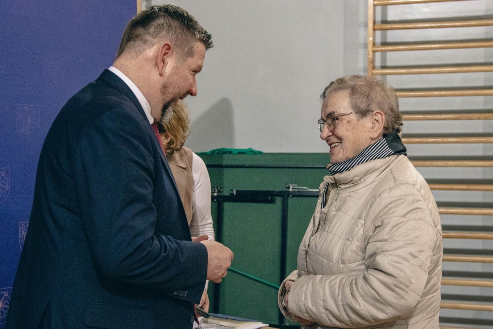 Zdjęcie w galerii na portalu naszwodzislaw.com: Za nami spotkanie prezydenta i mieszkańców Jedłownika Szybu wiadomości z regionu