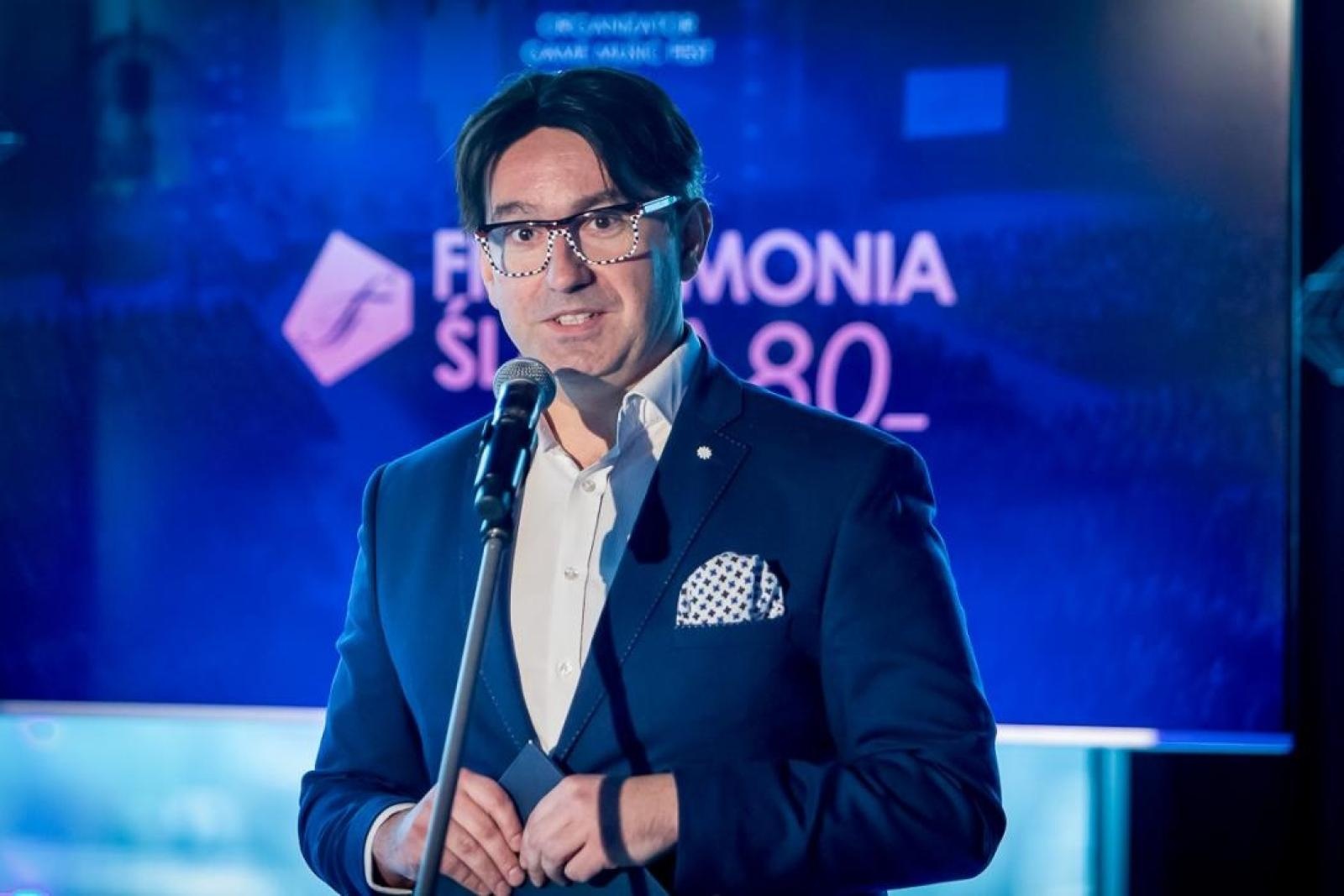 Zdjęcie w galerii na portalu naszwodzislaw.com: Muzyczna podróż do wirtualnego świata wiadomości z regionu