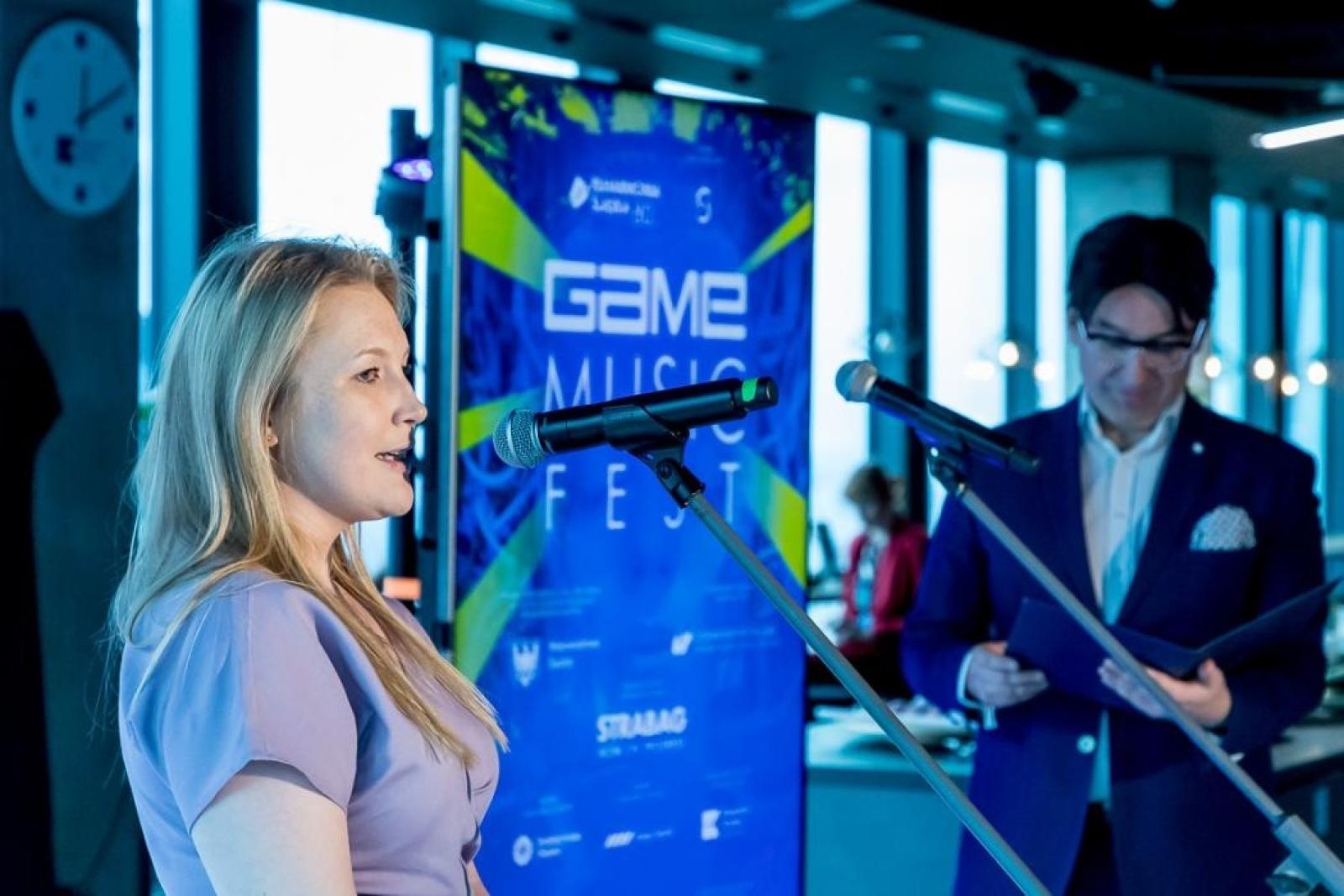 Zdjęcie w galerii na portalu naszwodzislaw.com: Muzyczna podróż do wirtualnego świata wiadomości z regionu