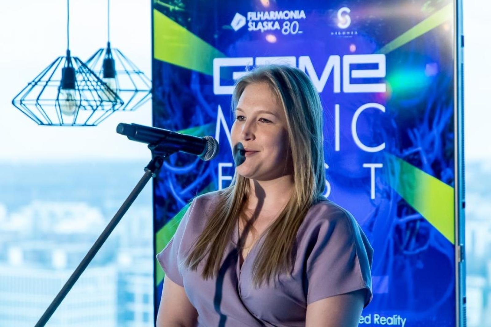 Zdjęcie w galerii na portalu naszwodzislaw.com: Muzyczna podróż do wirtualnego świata wiadomości z regionu