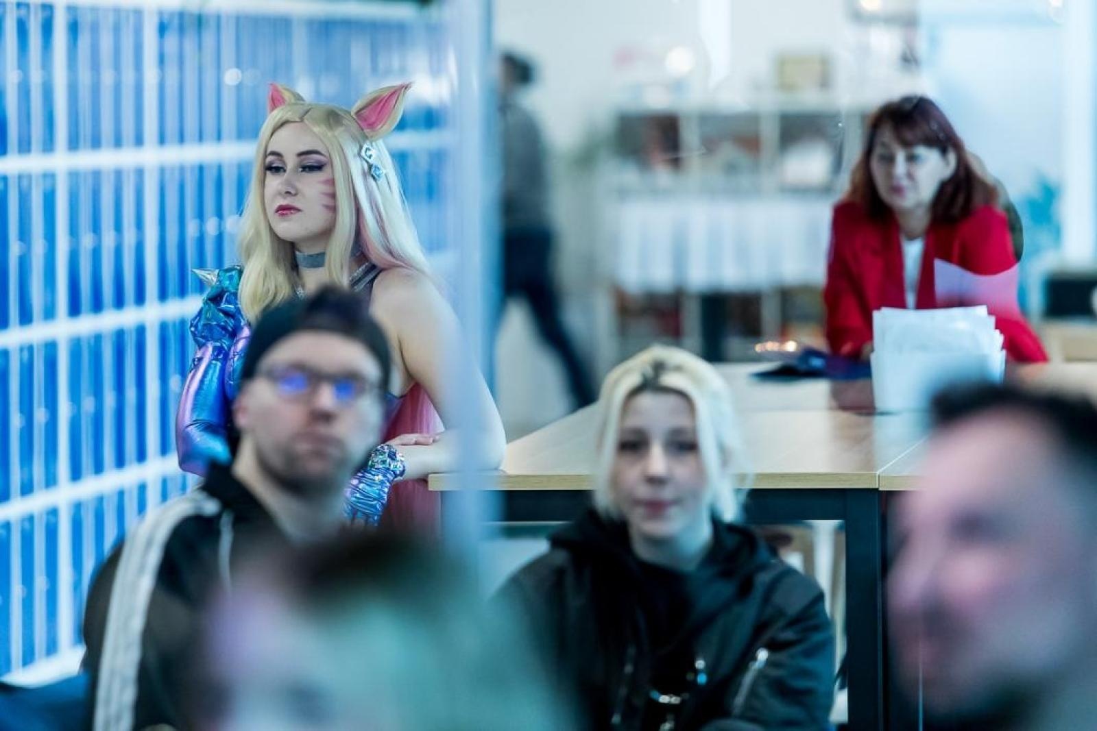 Zdjęcie w galerii na portalu naszwodzislaw.com: Muzyczna podróż do wirtualnego świata wiadomości z regionu