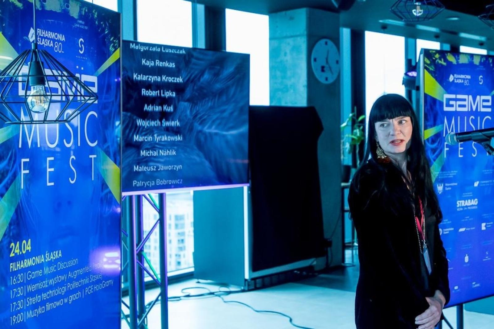 Zdjęcie w galerii na portalu naszwodzislaw.com: Muzyczna podróż do wirtualnego świata wiadomości z regionu