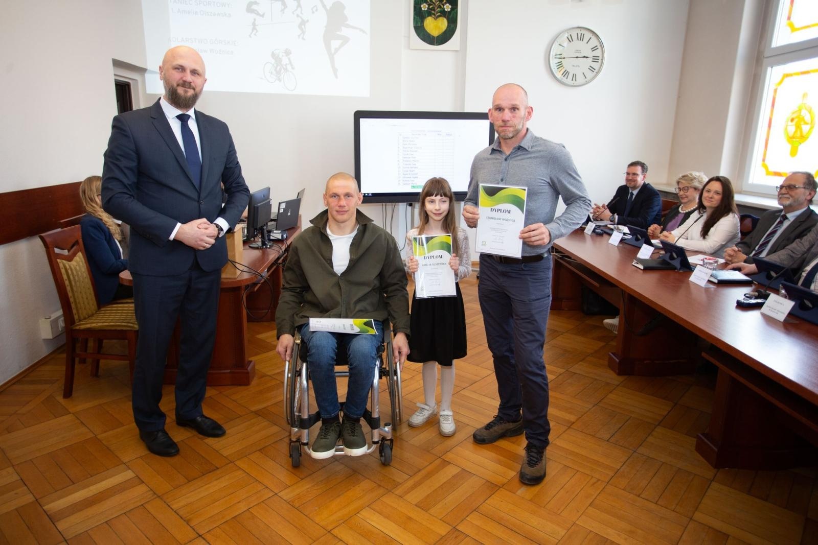 Zdjęcie w galerii na portalu naszwodzislaw.com: Nagrody burmistrza Radlina za wyniki sportowe w 2024 wiadomości z regionu