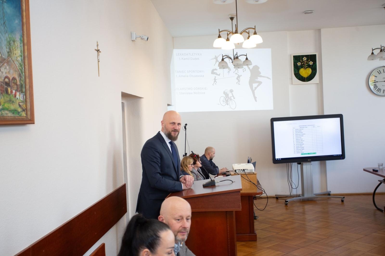 Zdjęcie w galerii na portalu naszwodzislaw.com: Nagrody burmistrza Radlina za wyniki sportowe w 2024 wiadomości z regionu