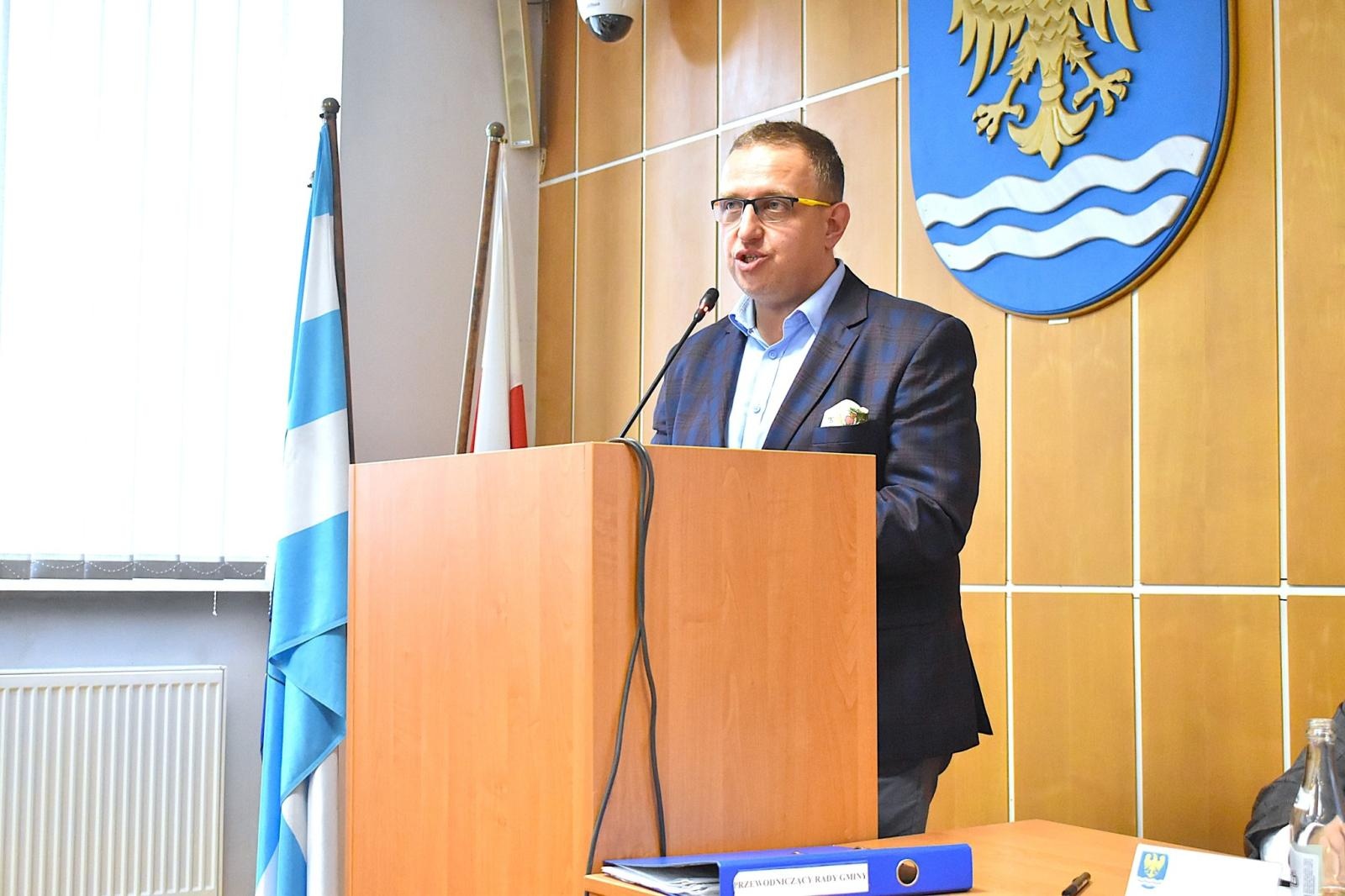 Zdjęcie w galerii na portalu naszwodzislaw.com: Poseł Łukasz Osmalak gościem na sesji Rady Gminy Godów wiadomości z regionu