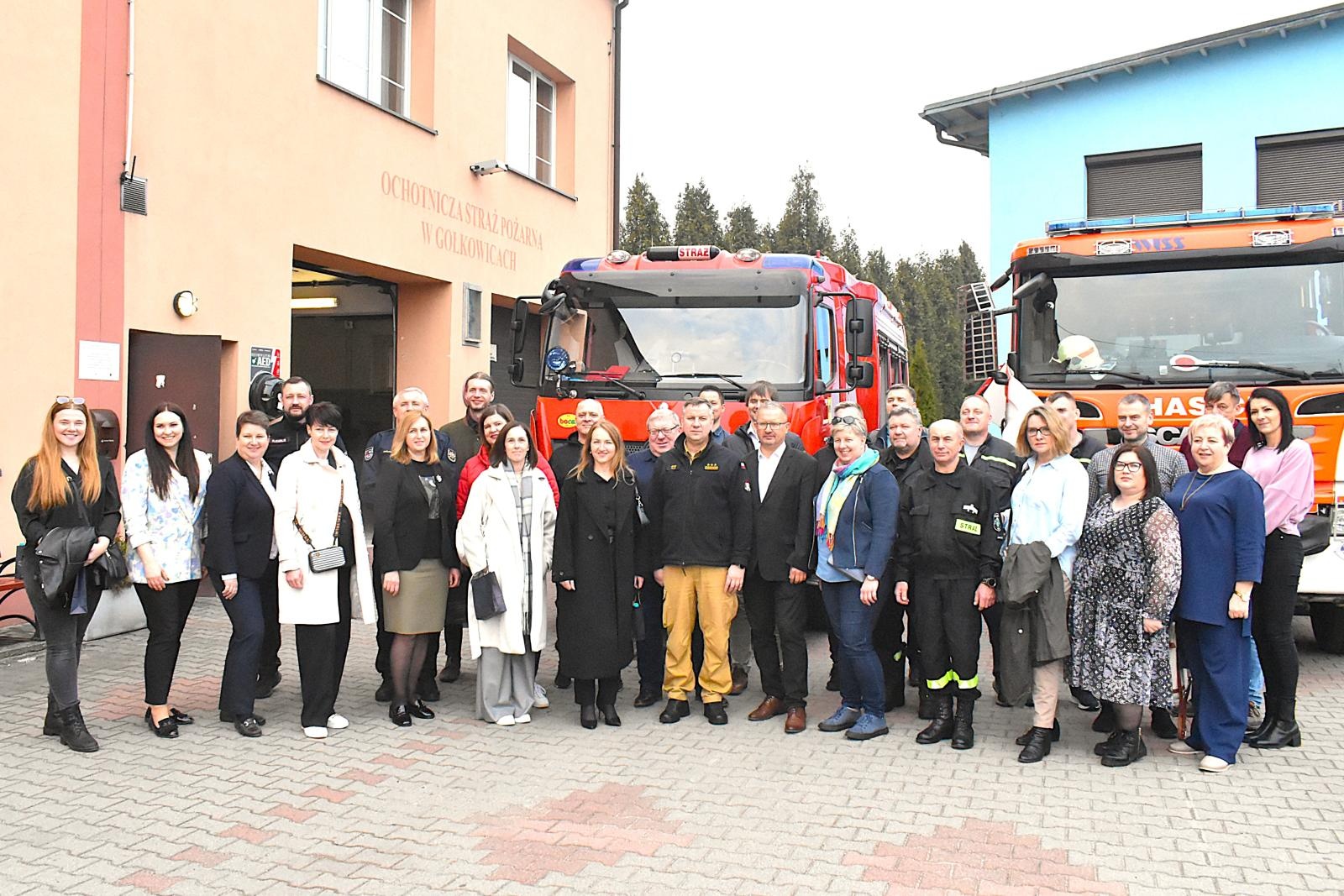 Zdjęcie w galerii na portalu naszwodzislaw.com: Litwini i Łotysze odwiedzili OSP z Gminy Godów. Byli ciekawi efektów współpracy transgranicznej wiadomości z regionu