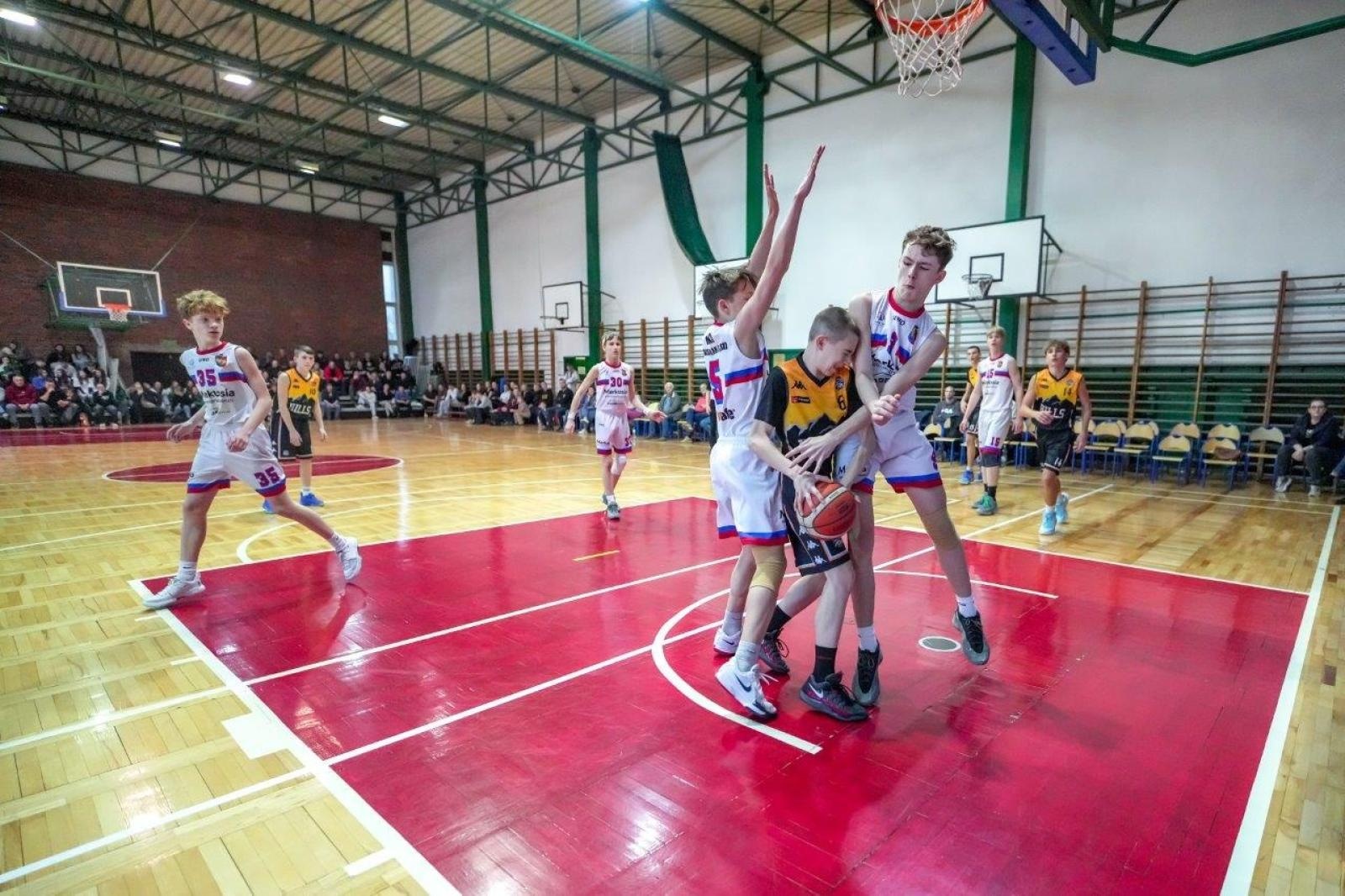 Zdjęcie w galerii na portalu naszwodzislaw.com: Pierwszy mecz o brąz dla koszykarzy MKS Wodzisław Śląski wiadomości z regionu