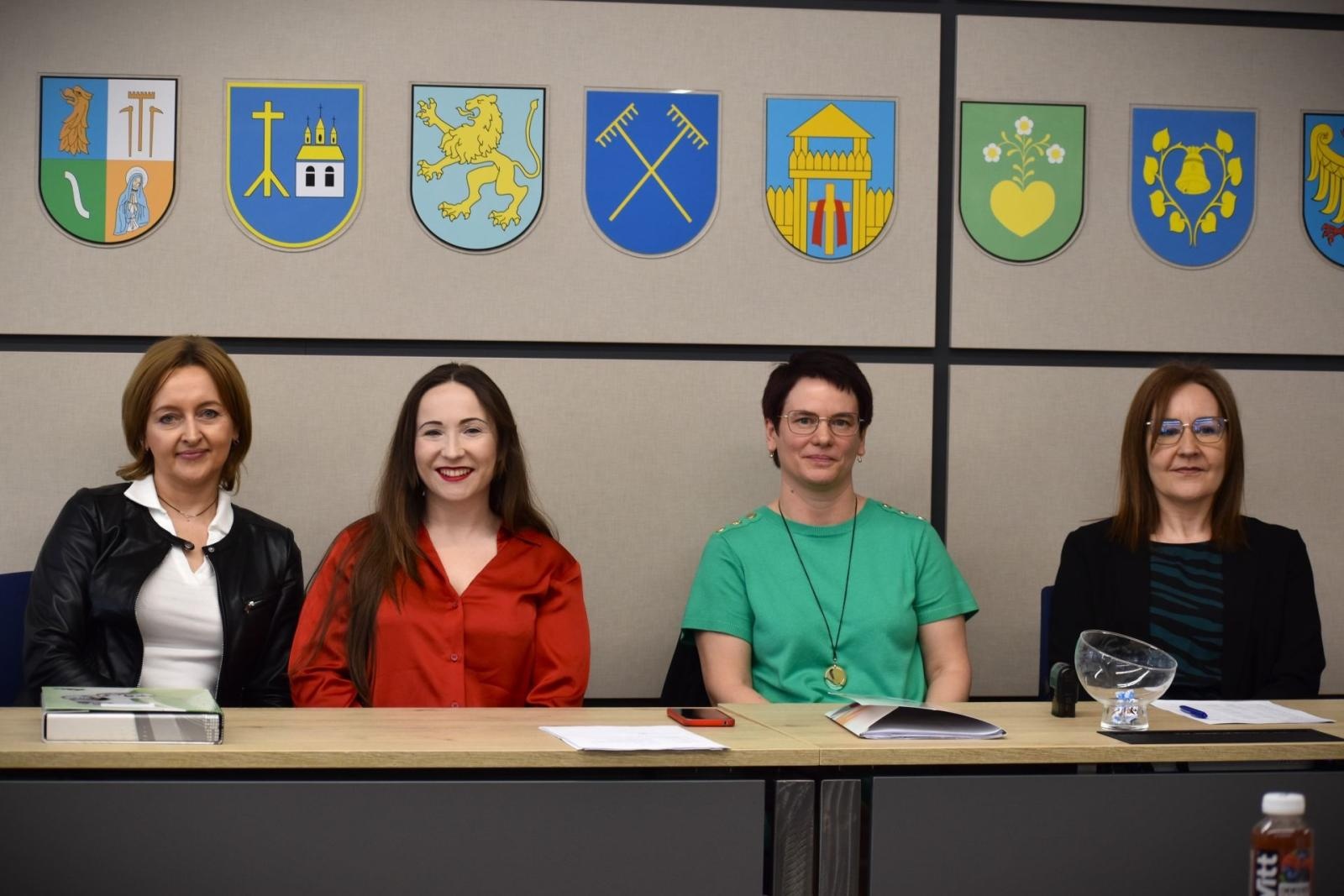 Zdjęcie w galerii na portalu naszwodzislaw.com: Kto najlepiej zna rynek pracy? Zacięta walka w III Powiatowym Konkursie wiadomości z regionu