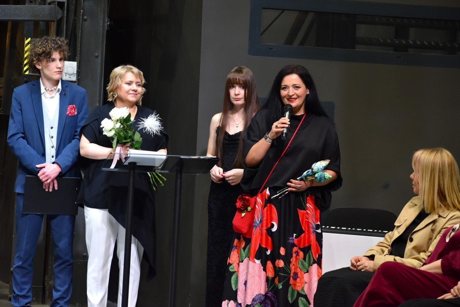 Zdjęcie w galerii na portalu naszwodzislaw.com: Anielski pokaz mody w Zabytkowej Kopalni Ignacy wiadomości z regionu