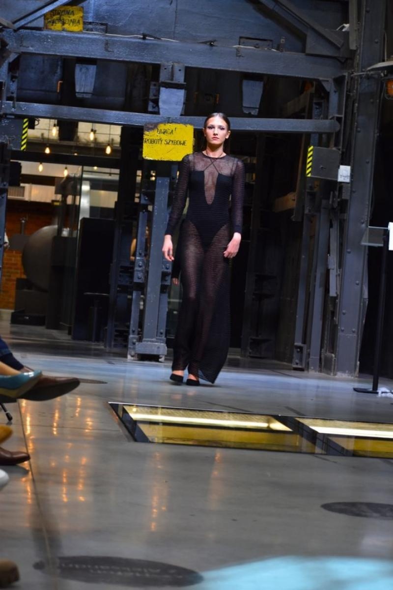 Zdjęcie w galerii na portalu naszwodzislaw.com: Anielski pokaz mody w Zabytkowej Kopalni Ignacy wiadomości z regionu