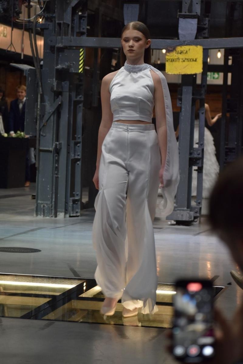 Zdjęcie w galerii na portalu naszwodzislaw.com: Anielski pokaz mody w Zabytkowej Kopalni Ignacy wiadomości z regionu