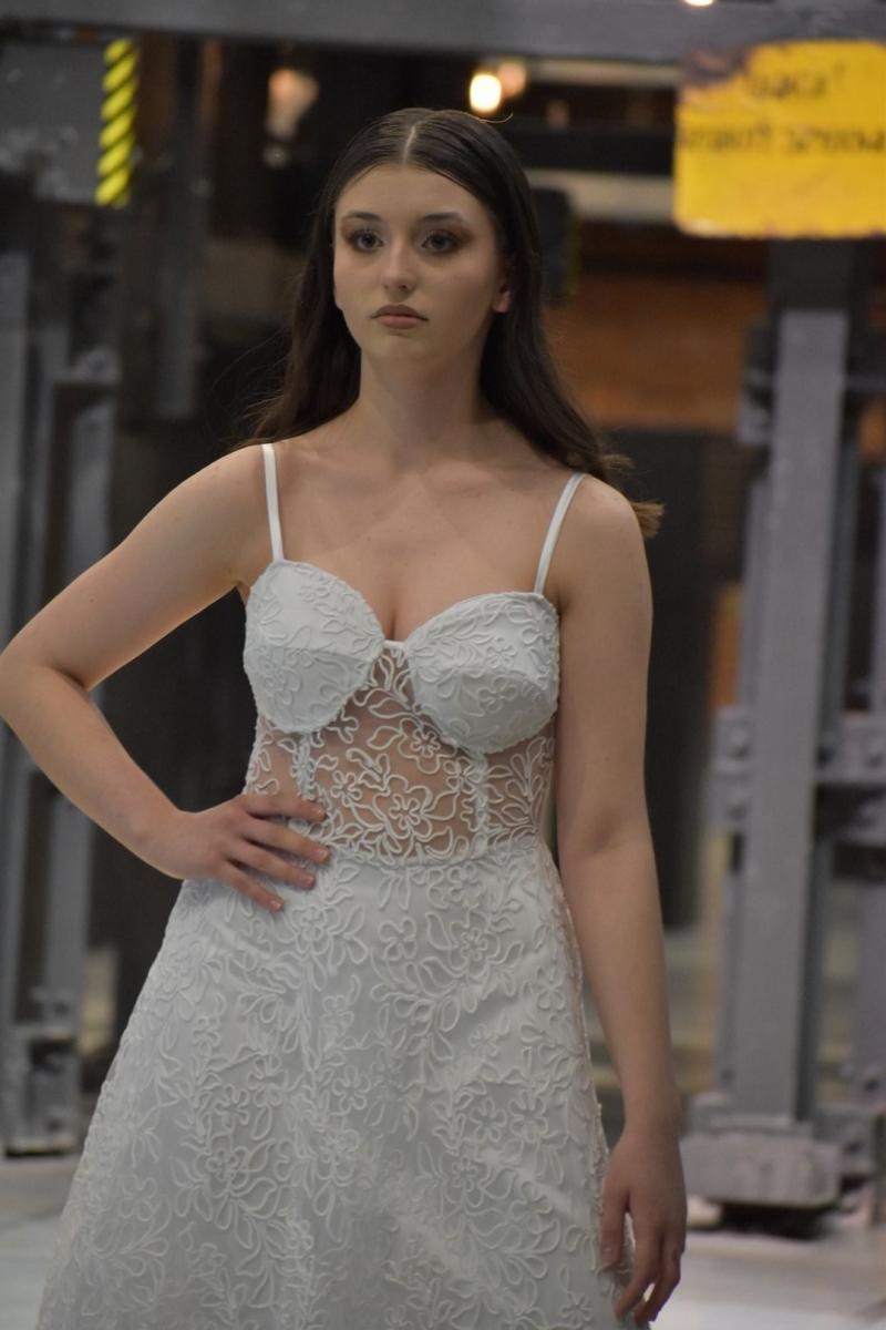 Zdjęcie w galerii na portalu naszwodzislaw.com: Anielski pokaz mody w Zabytkowej Kopalni Ignacy wiadomości z regionu