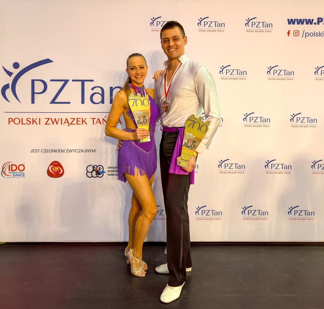 Zdjęcie w galerii na portalu naszwodzislaw.com: Akademia Tańca El Pachanguero z siedmioma tytułami mistrzowskimi wiadomości z regionu