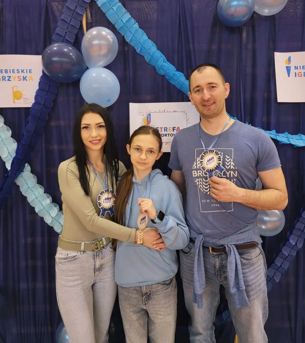 Zdjęcie w galerii na portalu naszwodzislaw.com: Niebieskie igrzyska i niespodziewana wizyta w starostwie na Dzień Świadomości Autyzmu [FOTO] wiadomości z regionu