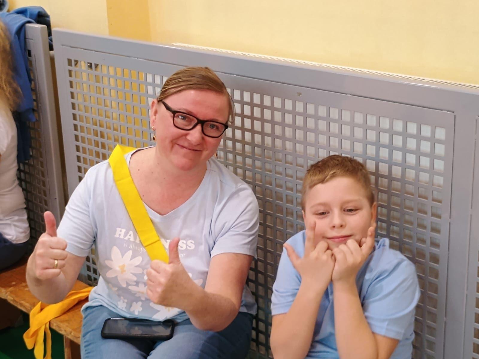 Zdjęcie w galerii na portalu naszwodzislaw.com: Niebieskie igrzyska i niespodziewana wizyta w starostwie na Dzień Świadomości Autyzmu [FOTO] wiadomości z regionu