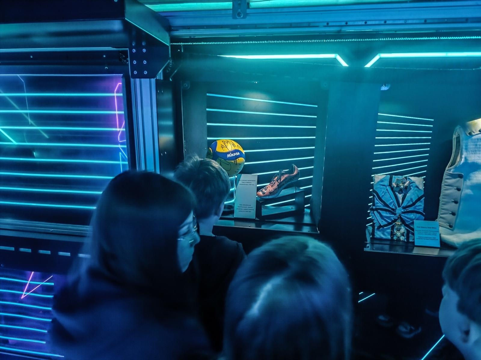 Zdjęcie w galerii na portalu naszwodzislaw.com: Iskry Niepodległej w Gołkowicach frekwencyjnym sukcesem [FOTO] wiadomości z regionu