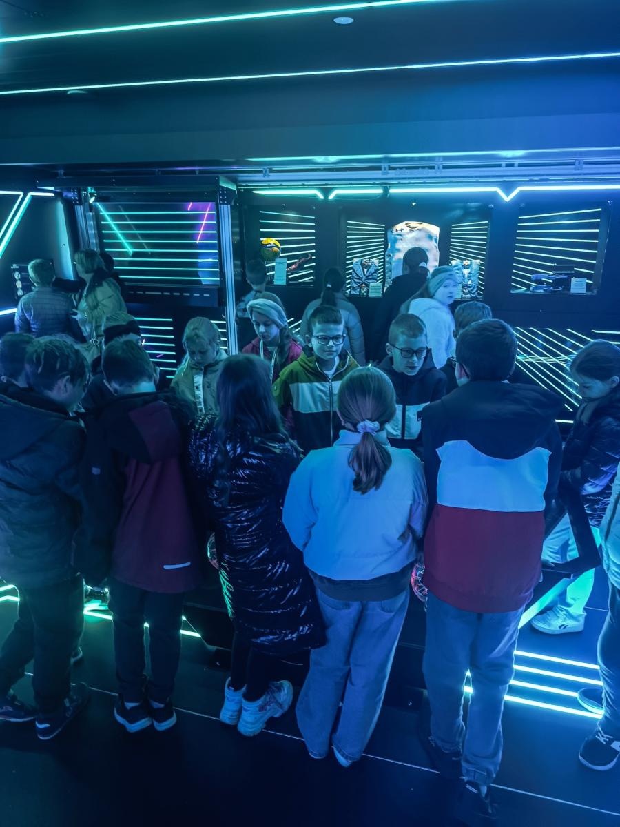 Zdjęcie w galerii na portalu naszwodzislaw.com: Iskry Niepodległej w Gołkowicach frekwencyjnym sukcesem [FOTO] wiadomości z regionu