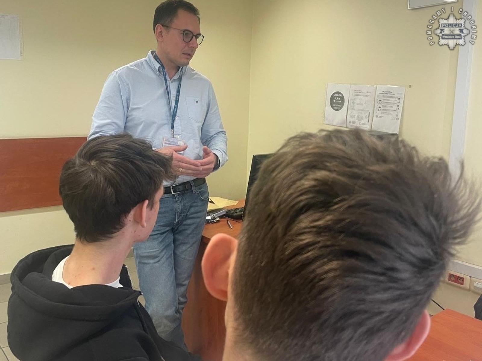 Zdjęcie w galerii na portalu naszwodzislaw.com: Dzień otwarty w wodzisławskiej komendzie wiadomości z regionu