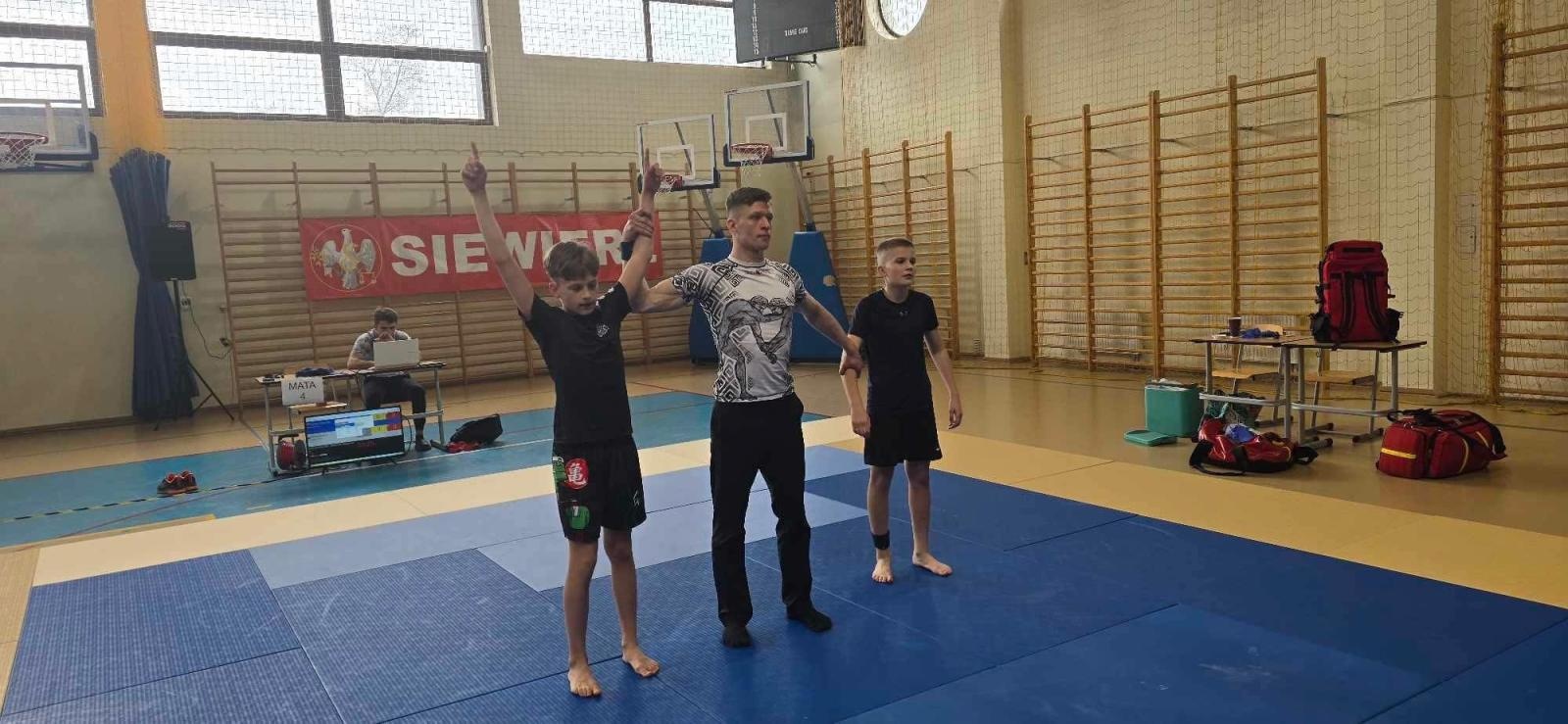 Zdjęcie w galerii na portalu naszwodzislaw.com: Worek medali zawodników Akademii Sportowej Top Team na zawodach superpucharu w Siewierzu wiadomości z regionu