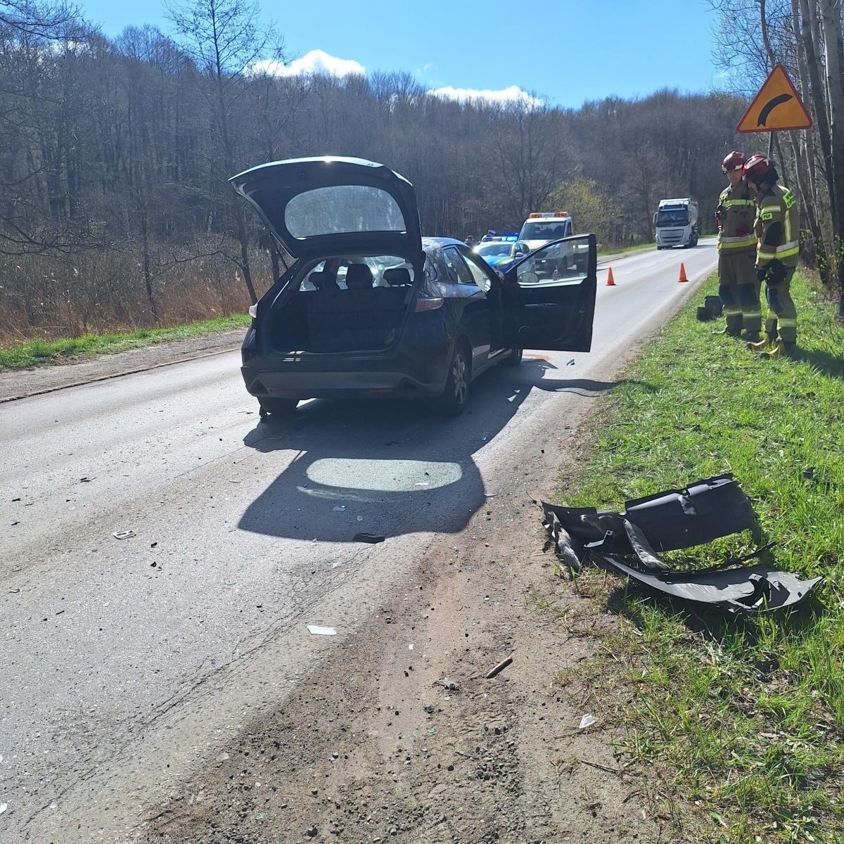 Zdjęcie w galerii na portalu naszwodzislaw.com: Groźne zdarzenie na Łużyckiej. Jedna osoba w szpitalu wiadomości z regionu