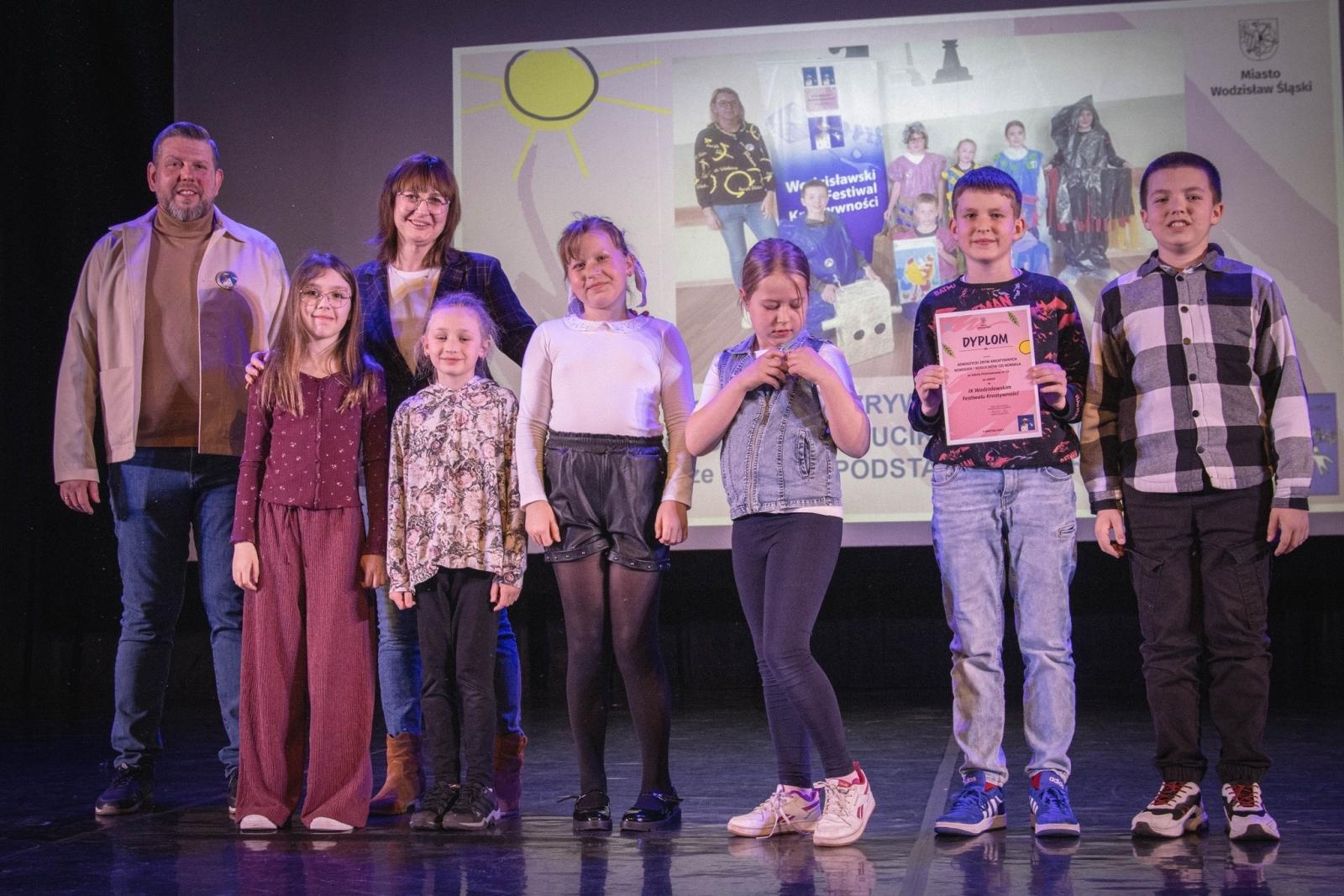 Zdjęcie w galerii na portalu naszwodzislaw.com: Kreatywność nie zna granic. Za nami IX Wodzisławski Festiwal Kreatywności [FOTO] wiadomości z regionu